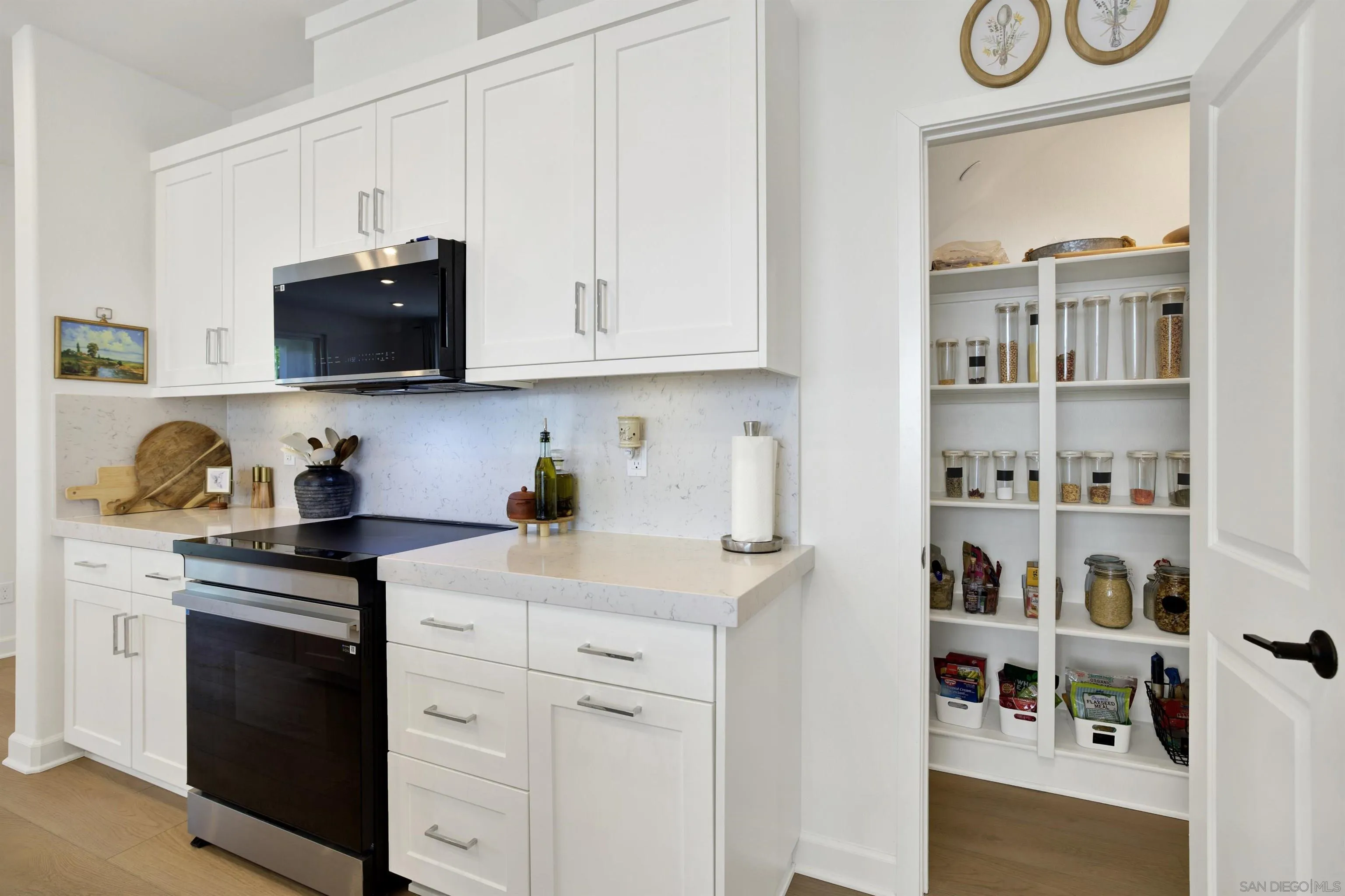 Photo #9: 260010426 Listing: Photo #9