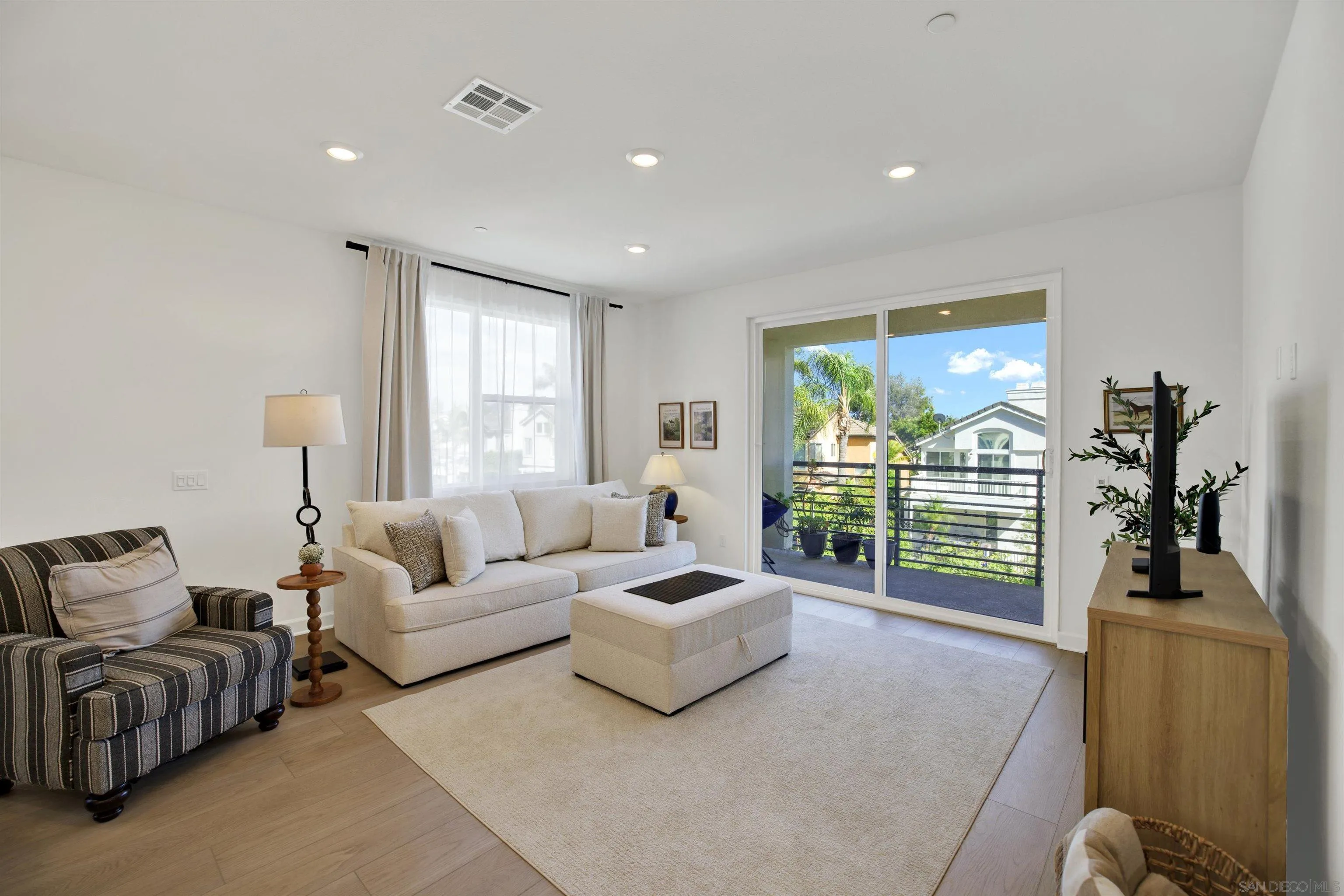 Photo #11: 260010426 Listing: Photo #11