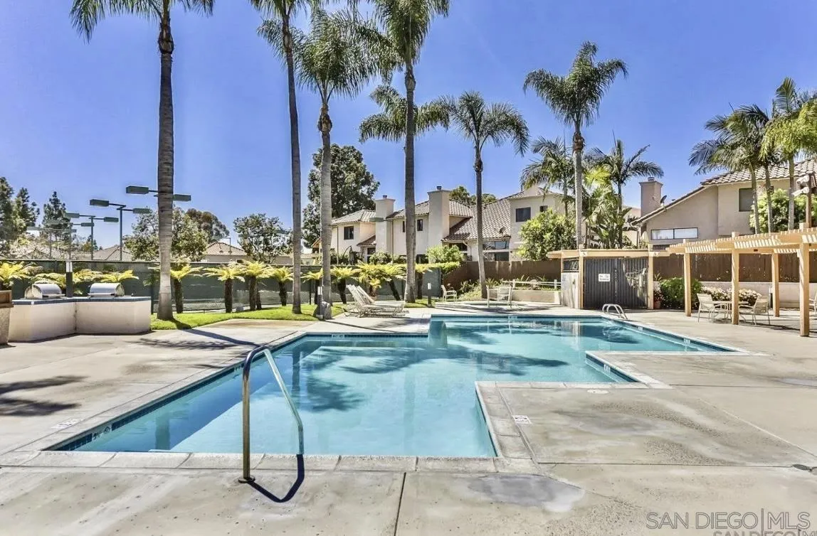 Photo #5: 260010428 Listing: Photo #5