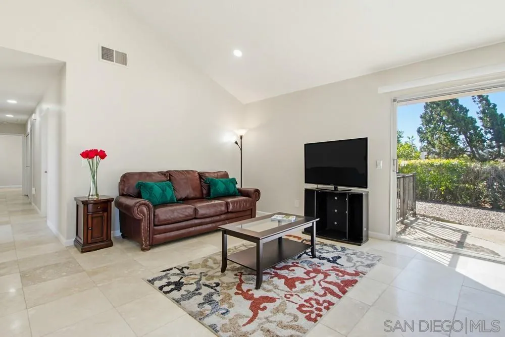 Photo #10: 260010429 Listing: Photo #10