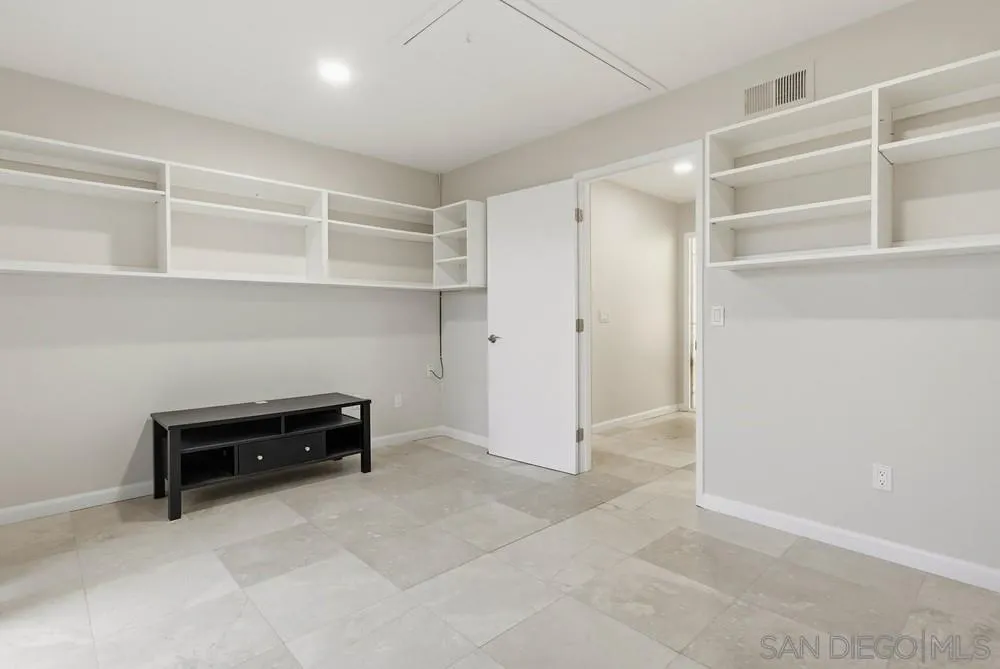 Photo #38: 260010429 Listing: Photo #38