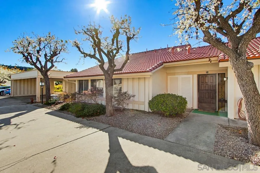 Photo #3: 260010429 Listing: Photo #3