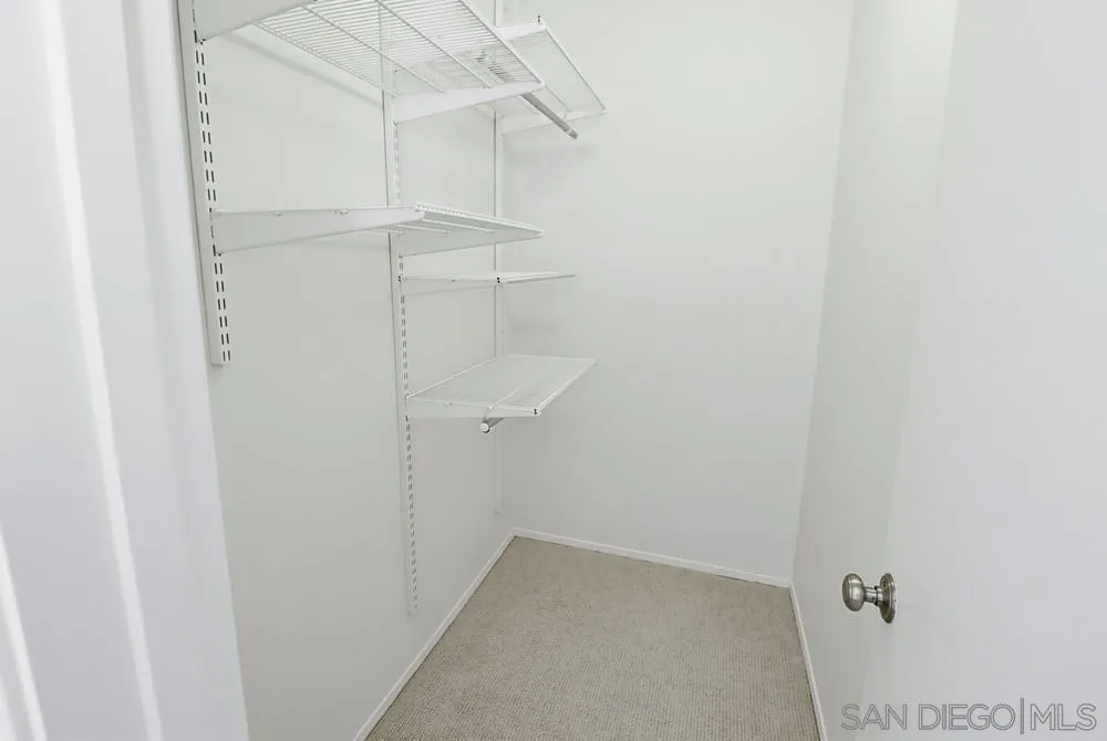https://cdn.realtyfeed.com/cdn/127/260010434/56dd1aa5768cc878fdd2f81e636187e7.webp