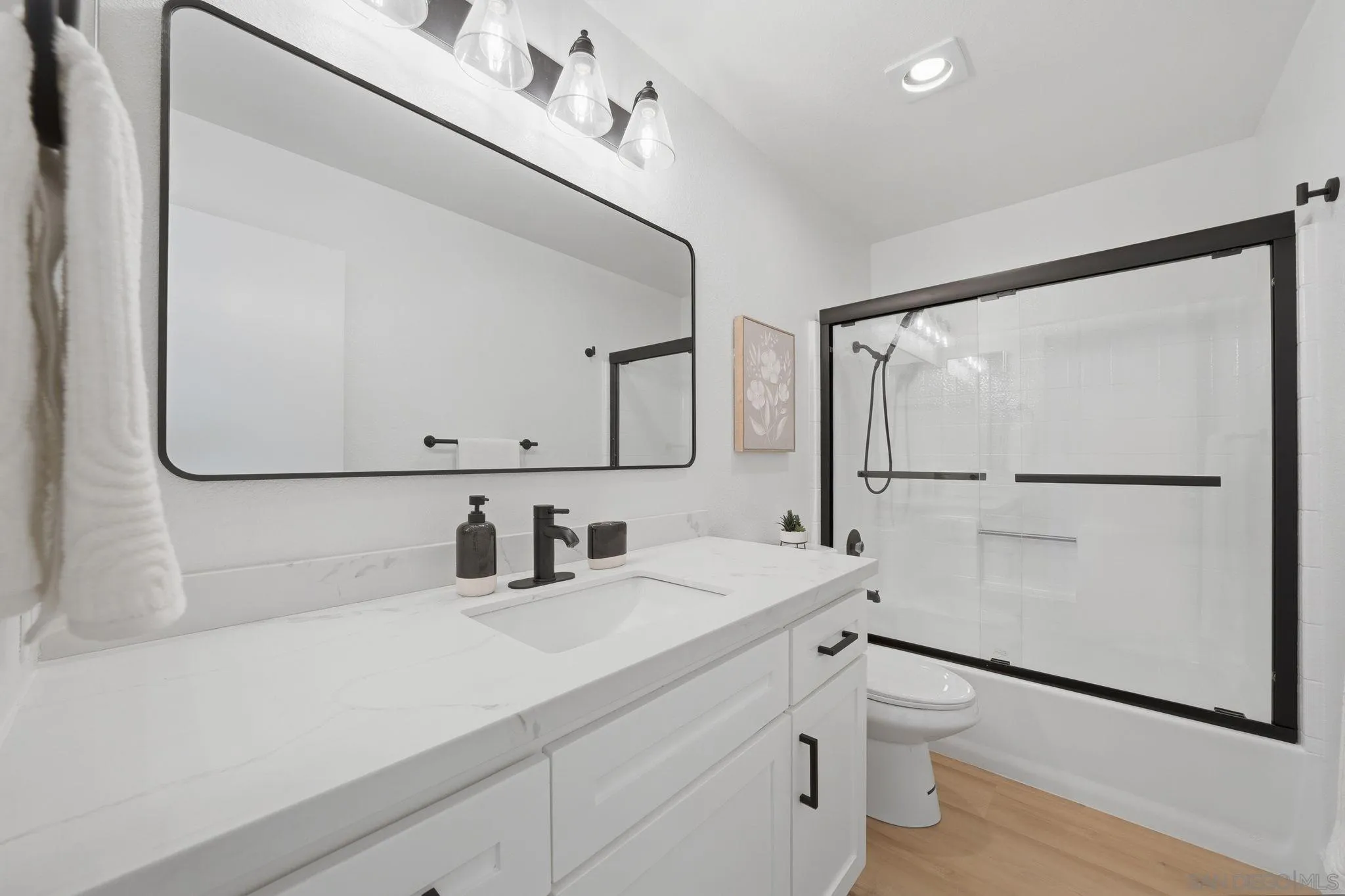 https://cdn.realtyfeed.com/cdn/127/260010435/22cbf4a84c5e65b71e2ae7355889a0ad.webp