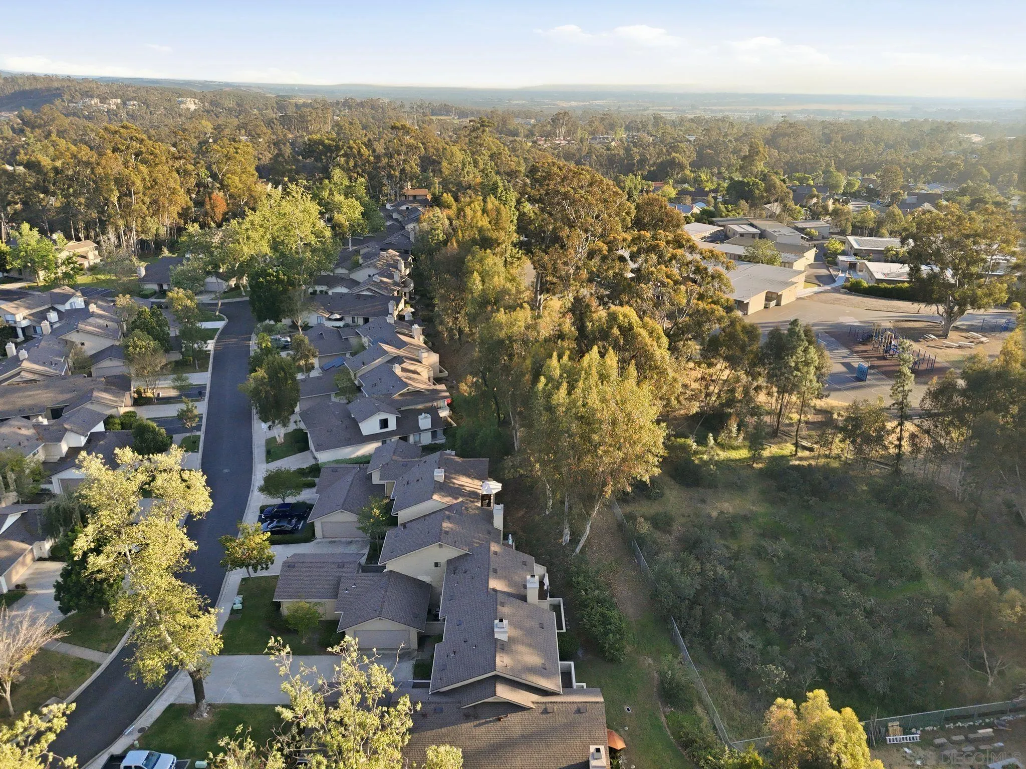 https://cdn.realtyfeed.com/cdn/127/260010435/70c5d12410d7d02f5334ca80f7532e9b.webp