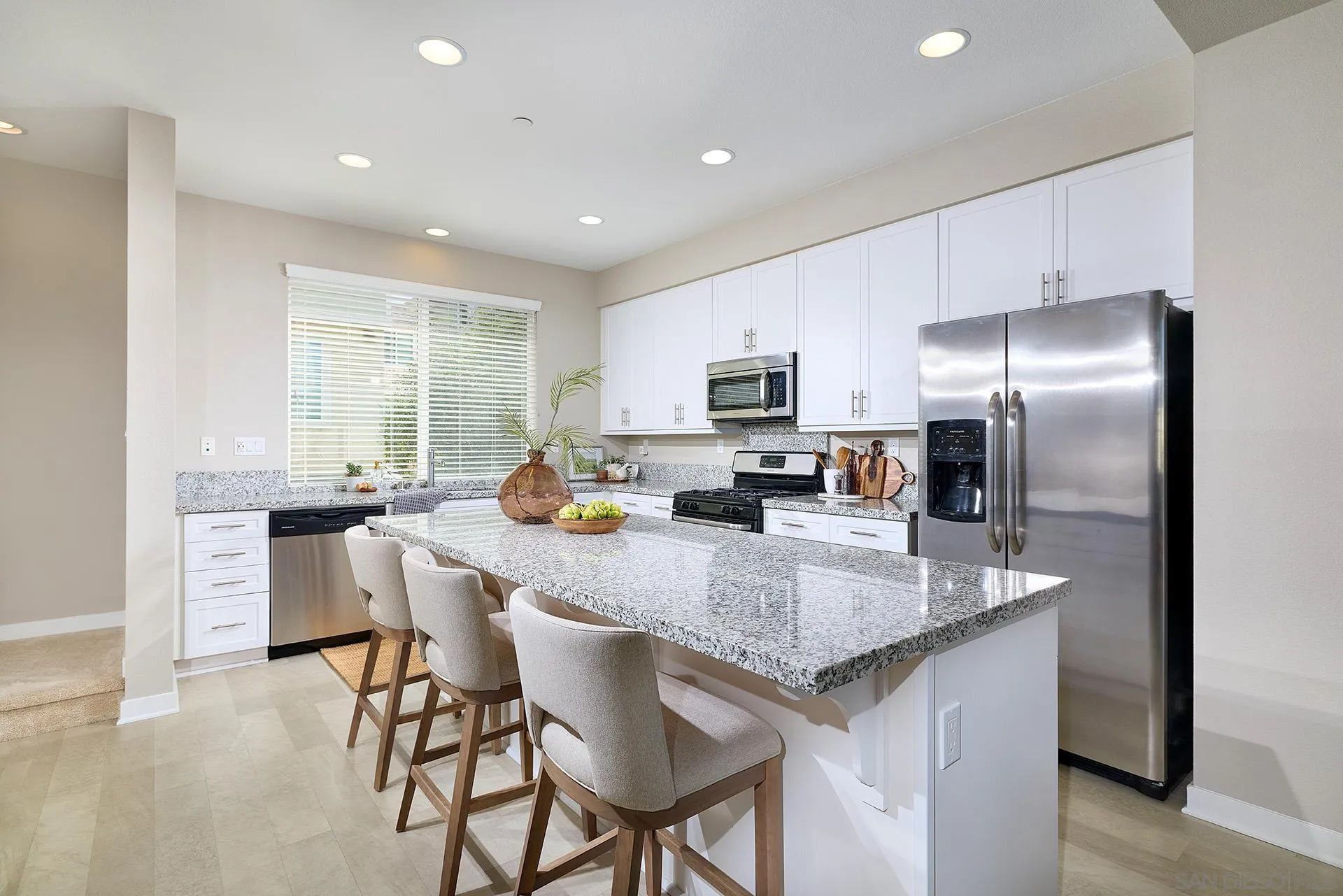 Photo #8: 260010438 Listing: Photo #8