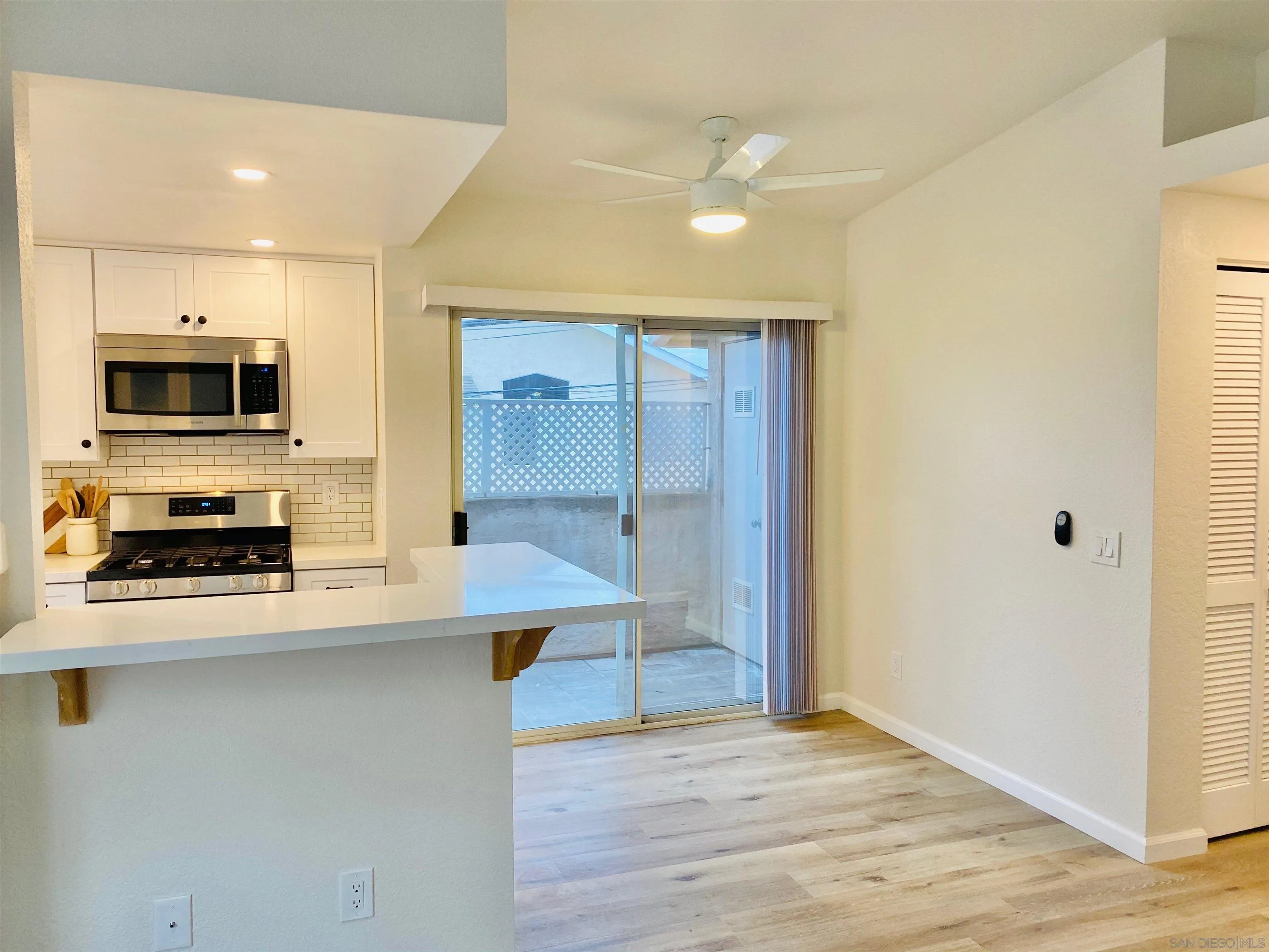 https://cdn.realtyfeed.com/cdn/127/260010440/6b63a216f5305937430b46b098d1ba8a.webp