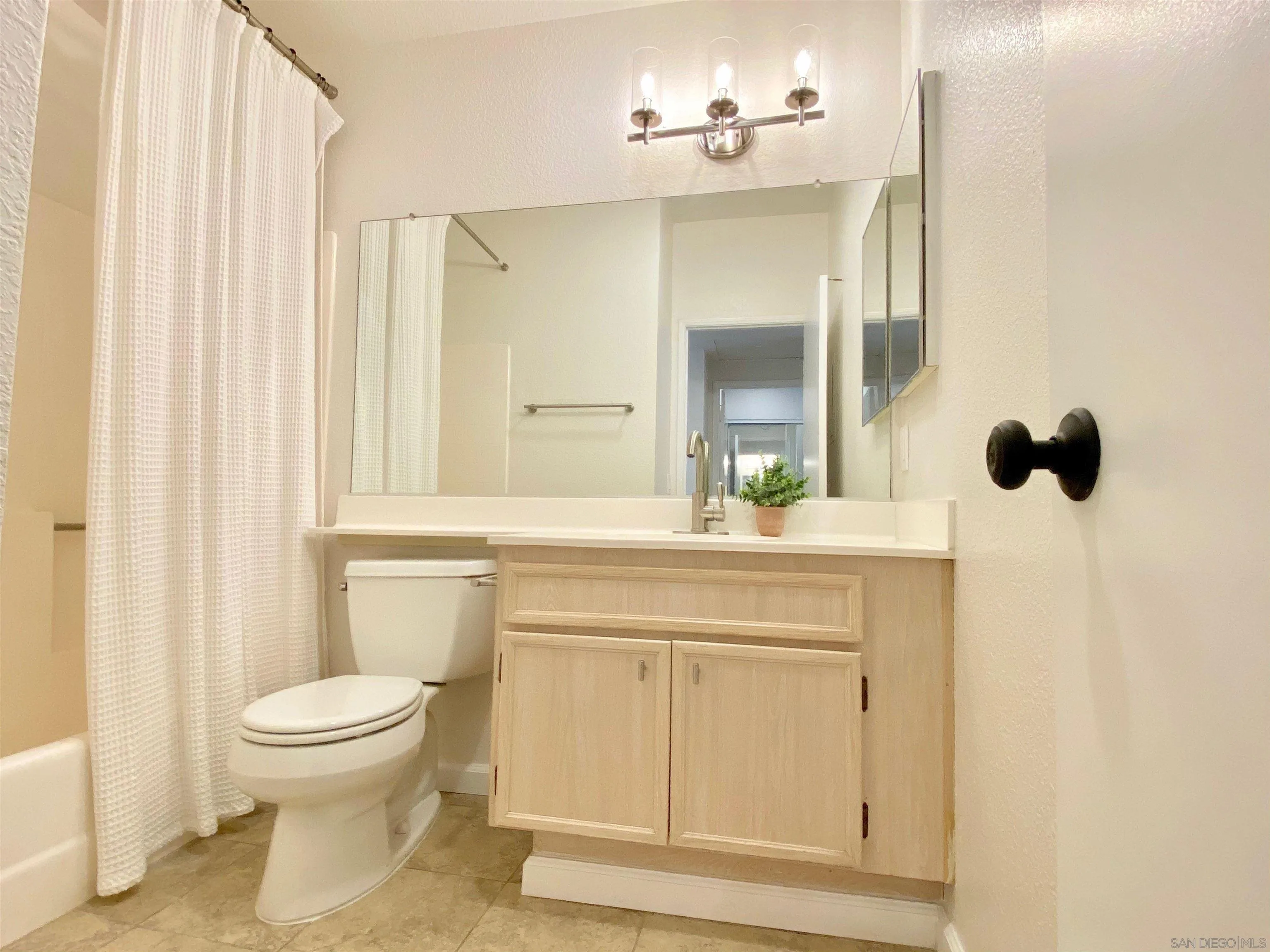 https://cdn.realtyfeed.com/cdn/127/260010440/7869222a88a79fd5d200b4c941ae4a4d.webp