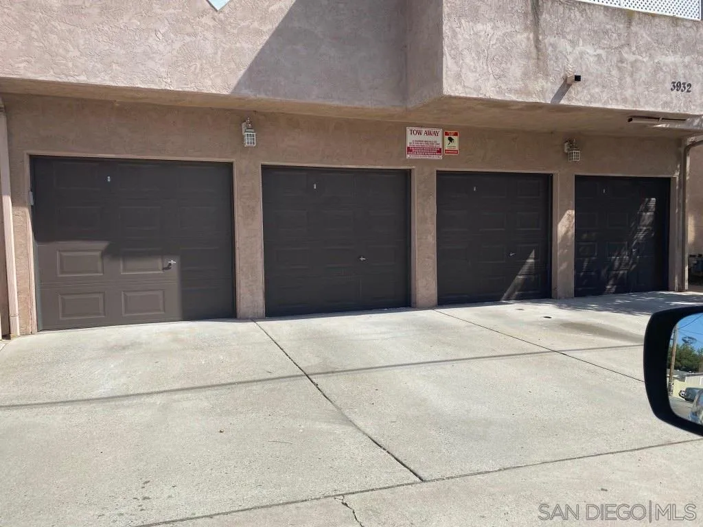 https://cdn.realtyfeed.com/cdn/127/260010440/eebd68406e27342a4133436edb4ea298.webp
