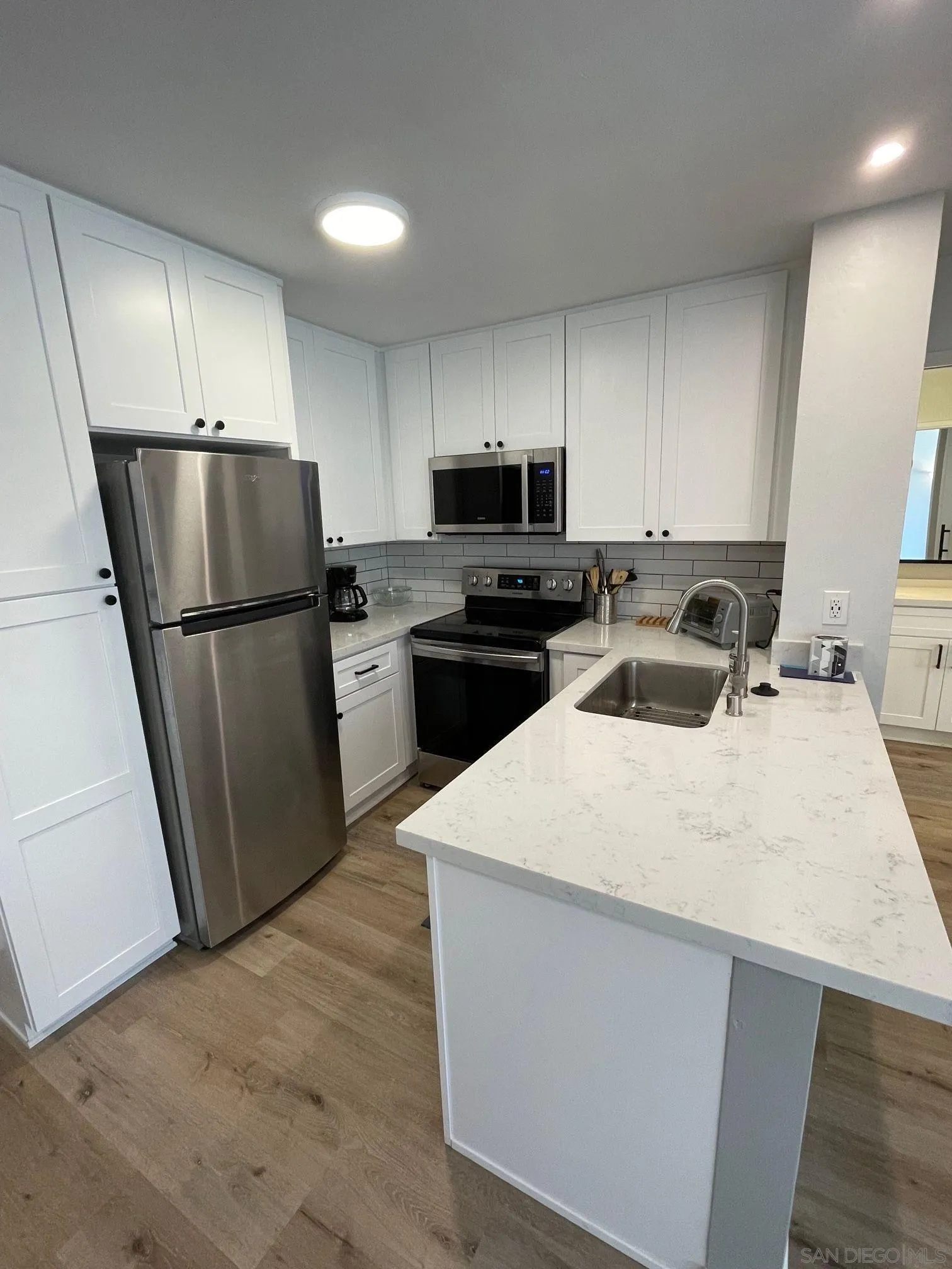 https://cdn.realtyfeed.com/cdn/127/260010441/c5a29e12f24a67bc8c4976e8fd695219.webp