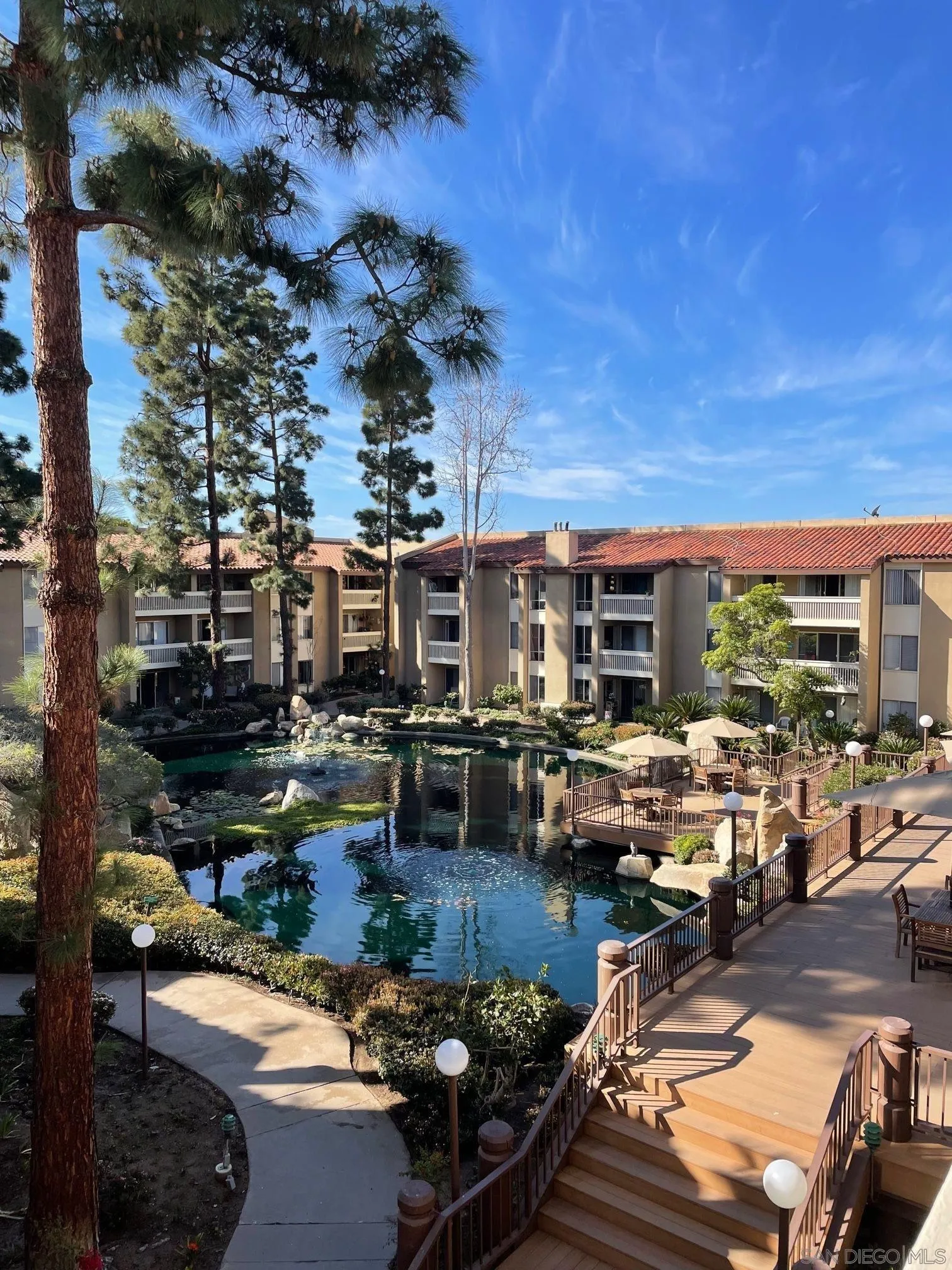 https://cdn.realtyfeed.com/cdn/127/260010441/db8a3eafb32ea63c5184a55475231f7a.webp