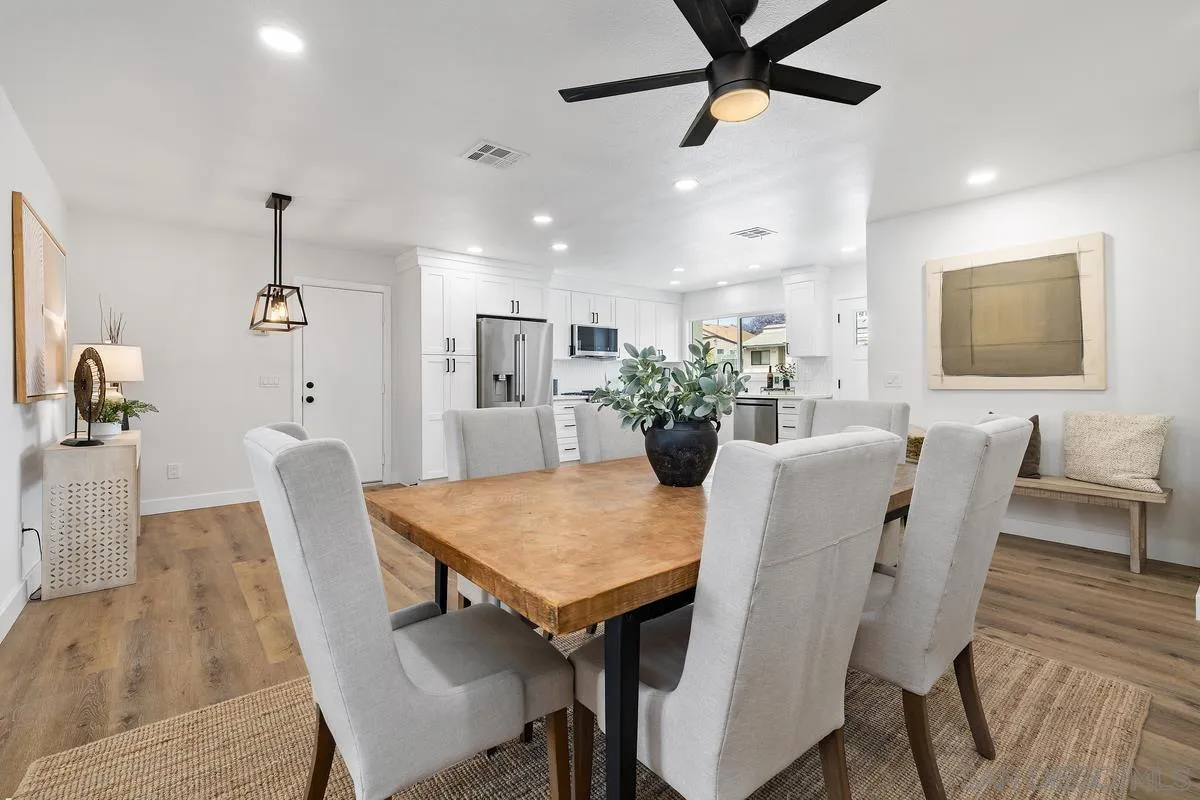https://cdn.realtyfeed.com/cdn/127/260010443/24fe599f29a128816f60cb6374d5b5fe.webp