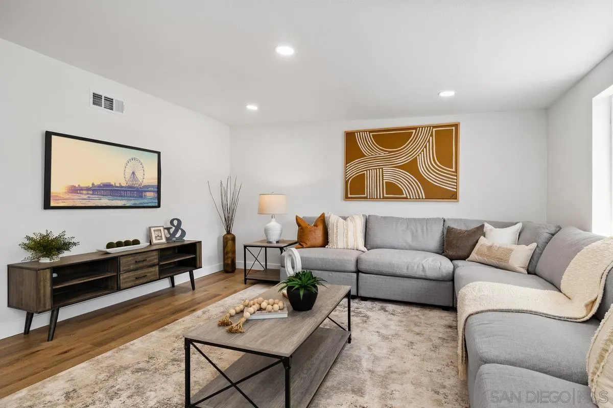 https://cdn.realtyfeed.com/cdn/127/260010443/829fa02b6478ebaa2f1e4ccd0e59625d.webp