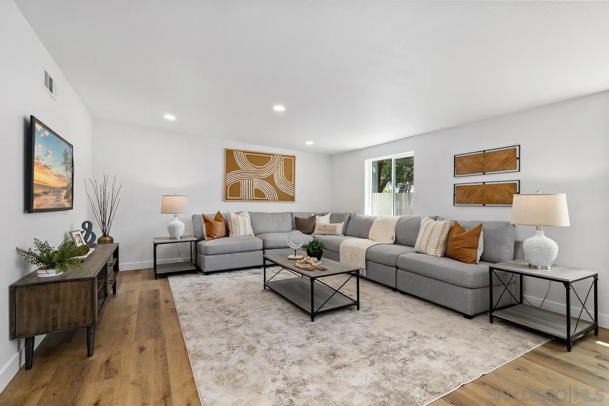 https://cdn.realtyfeed.com/cdn/127/260010443/b388ea1d7d4eb0ae261d1b91bc04ff62.webp