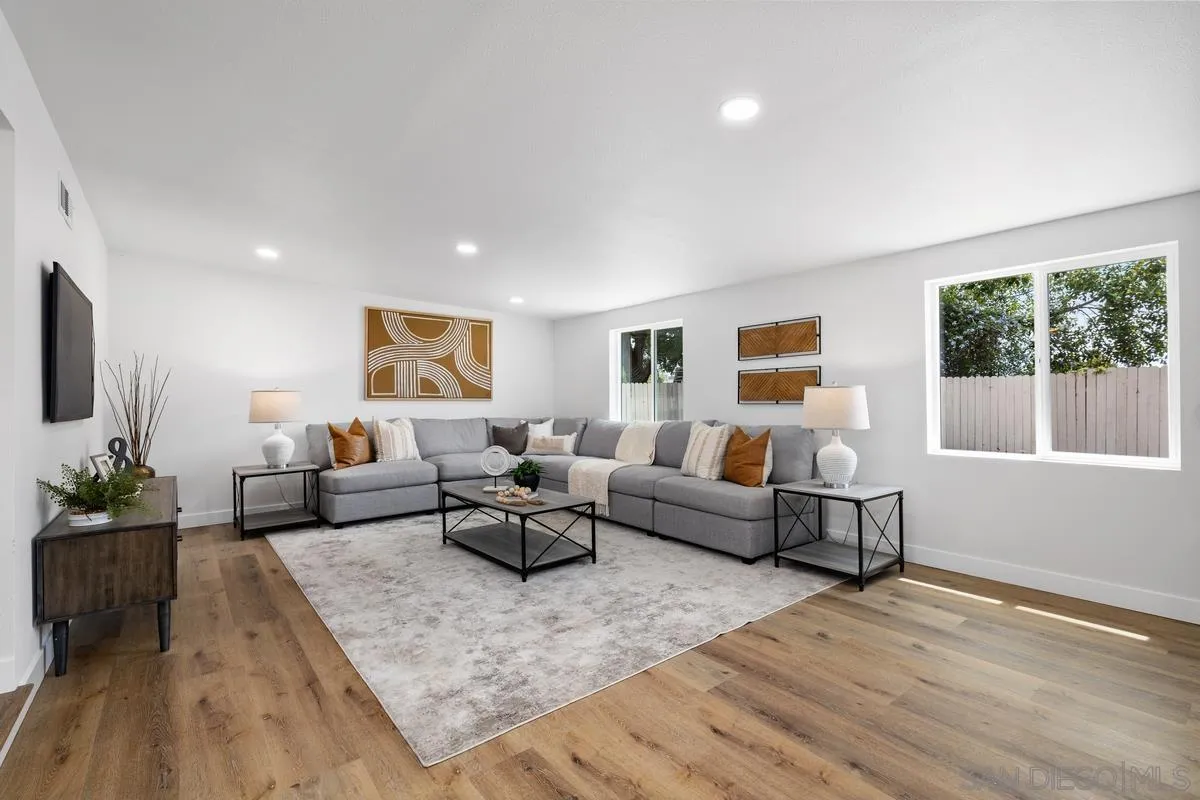 https://cdn.realtyfeed.com/cdn/127/260010443/c061d54be24efdb05a6c9d03f9ab78b7.webp