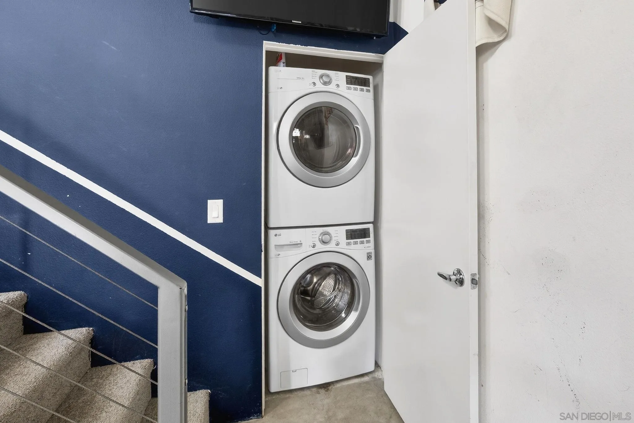 https://cdn.realtyfeed.com/cdn/127/260010445/5b83f1600e2fe33f52bcddeee8675b8f.webp