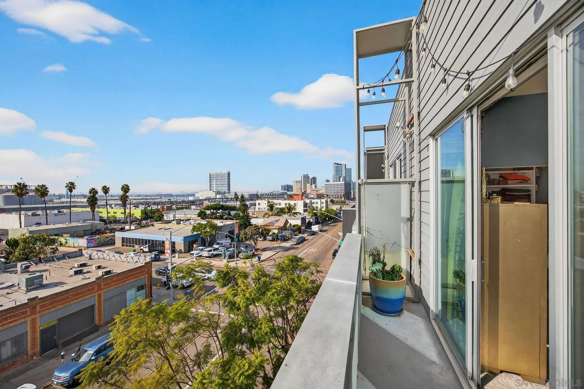 https://cdn.realtyfeed.com/cdn/127/260010445/606a944063ea7214b3b98831cfb31756.webp