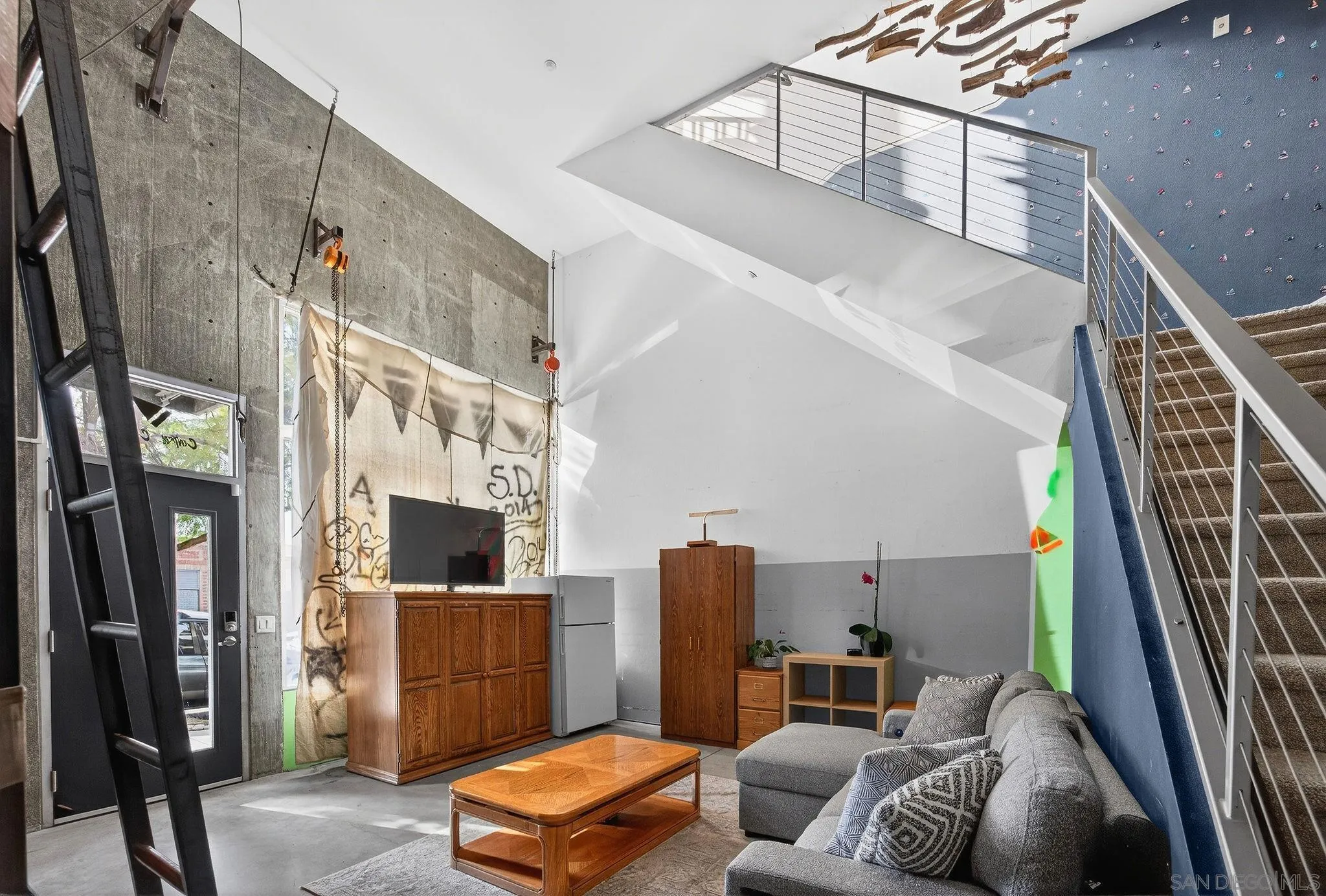 https://cdn.realtyfeed.com/cdn/127/260010445/70b1bd223140f0e06913e8953ca2df59.webp