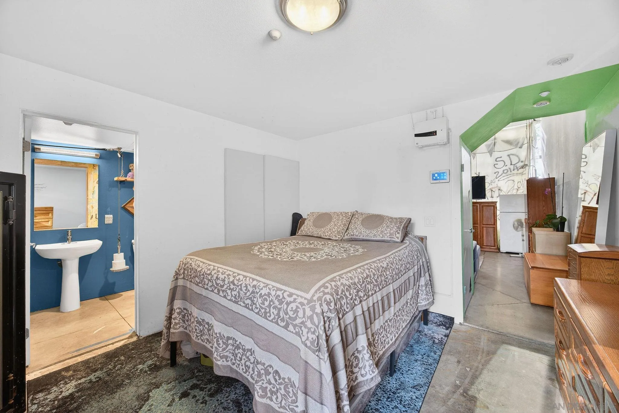 https://cdn.realtyfeed.com/cdn/127/260010445/7368c7cc81a3724d38c621a78621ddb7.webp