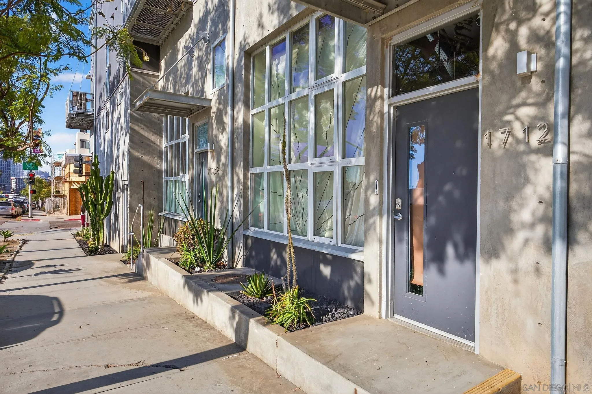 https://cdn.realtyfeed.com/cdn/127/260010445/e17ad6233892071bb141d64c31f0705d.webp