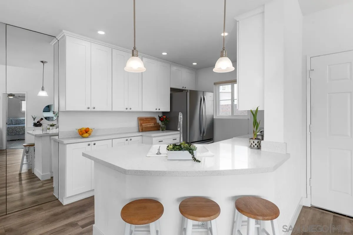 https://cdn.realtyfeed.com/cdn/127/260010446/05b917f675bbdff3e9210e7859192cc6.webp