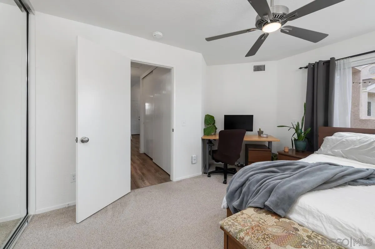 https://cdn.realtyfeed.com/cdn/127/260010446/fd639c4d4f3c48ae60fdbb0c4a4626c1.webp