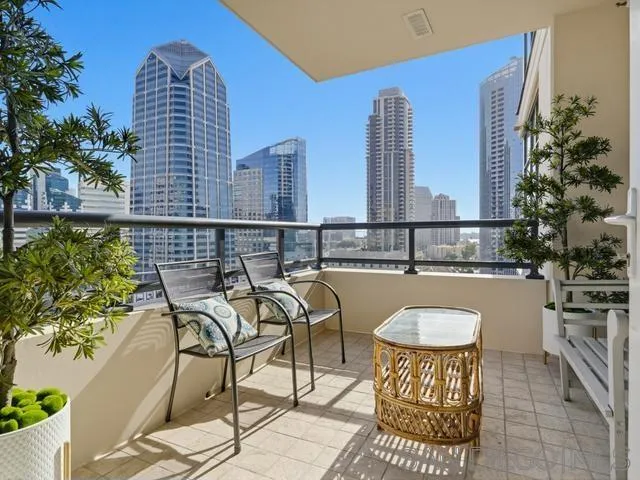 https://cdn.realtyfeed.com/cdn/127/260010447/950a60470126291f0f51f014dfc12382.webp