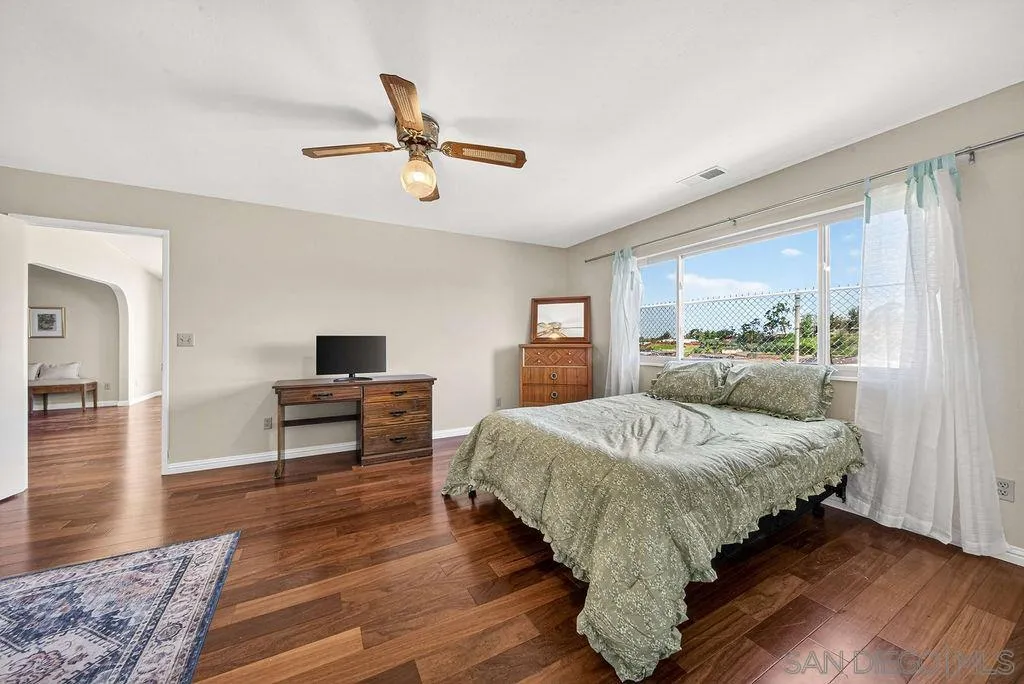 https://cdn.realtyfeed.com/cdn/127/260010457/076af3e9b0a616c255222620a2e2b0b9.webp