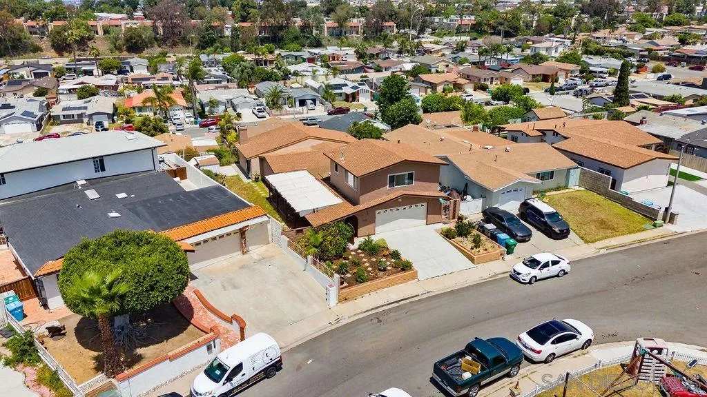 https://cdn.realtyfeed.com/cdn/127/260010457/0aae7230e7cecd3551fdbf9bdbd87306.webp