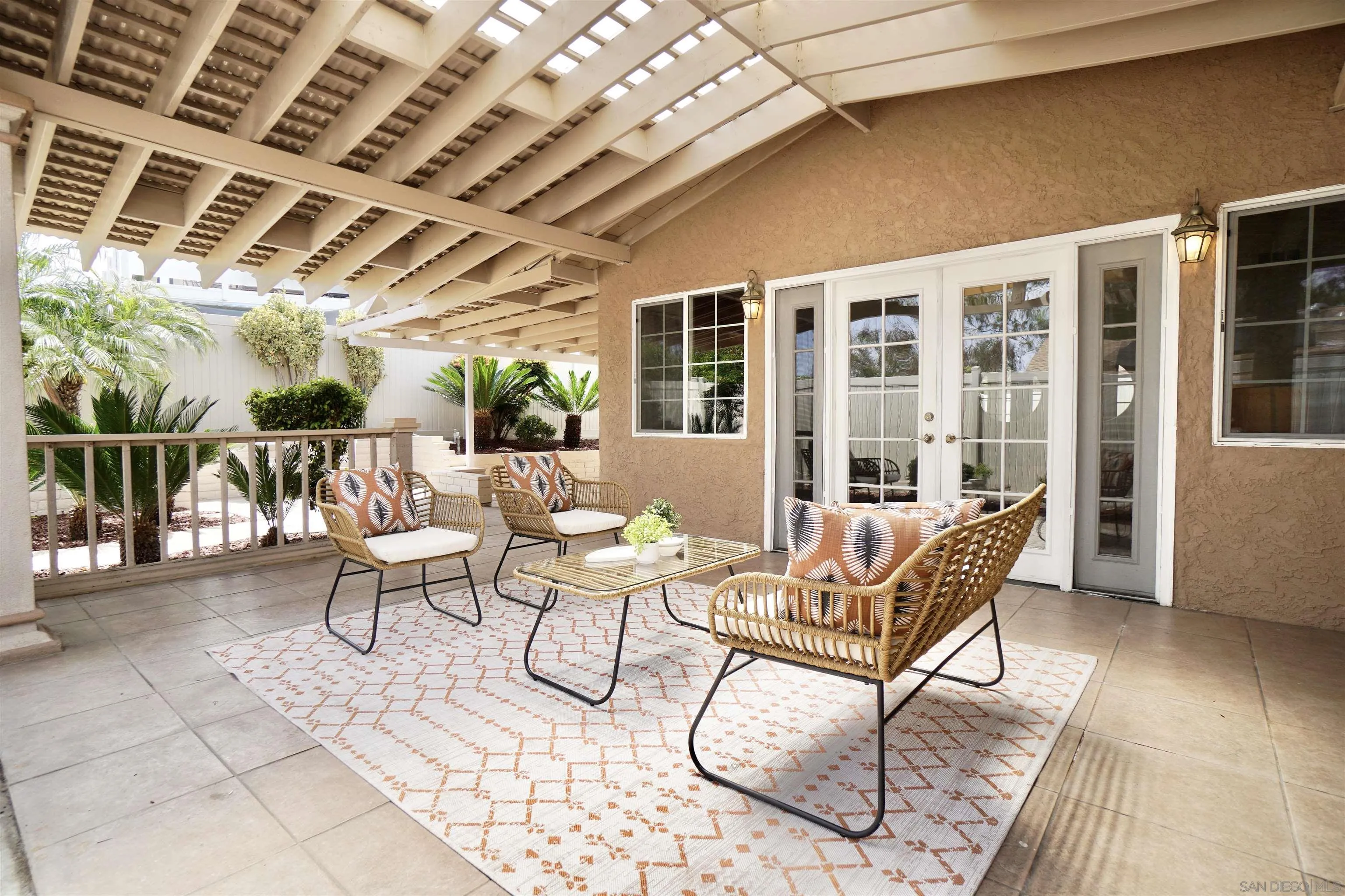 https://cdn.realtyfeed.com/cdn/127/260010459/2dcb77bd83f3125354337965f2b30110.webp