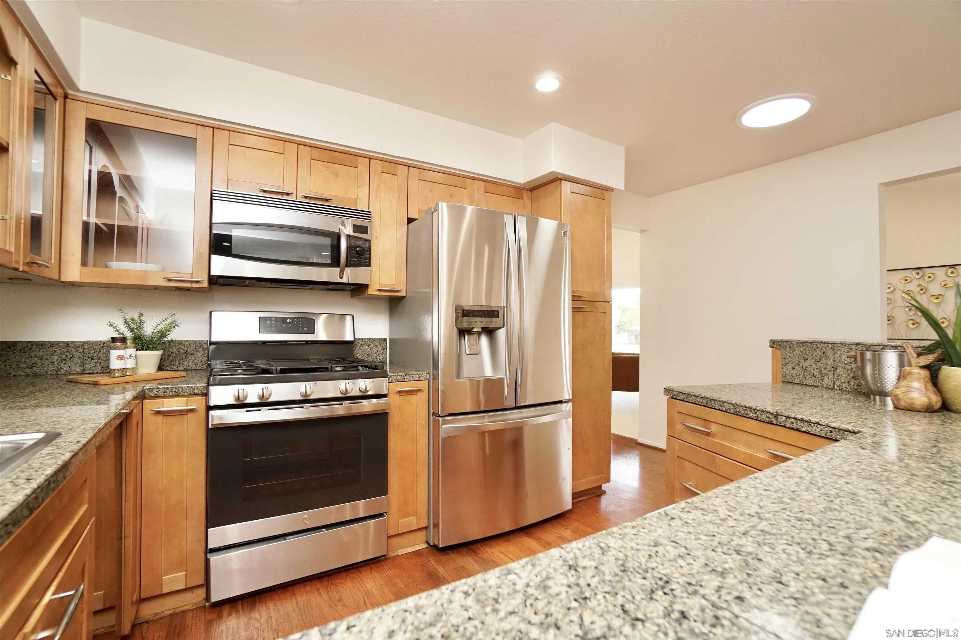 https://cdn.realtyfeed.com/cdn/127/260010459/39d147fd4241b2650d5d63924238b27b.webp
