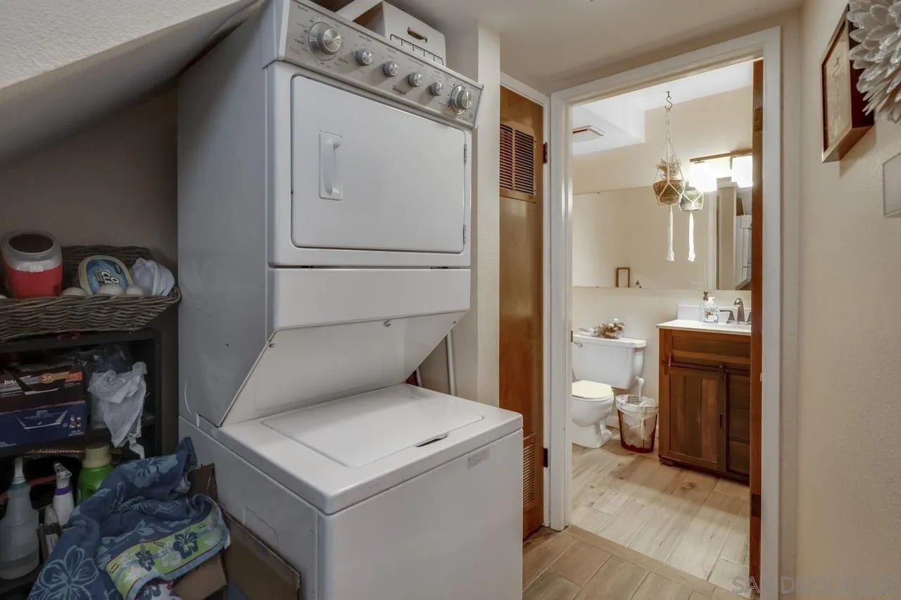 https://cdn.realtyfeed.com/cdn/127/260010460/c2e887f355265a095fd5f49b65f038e2.webp