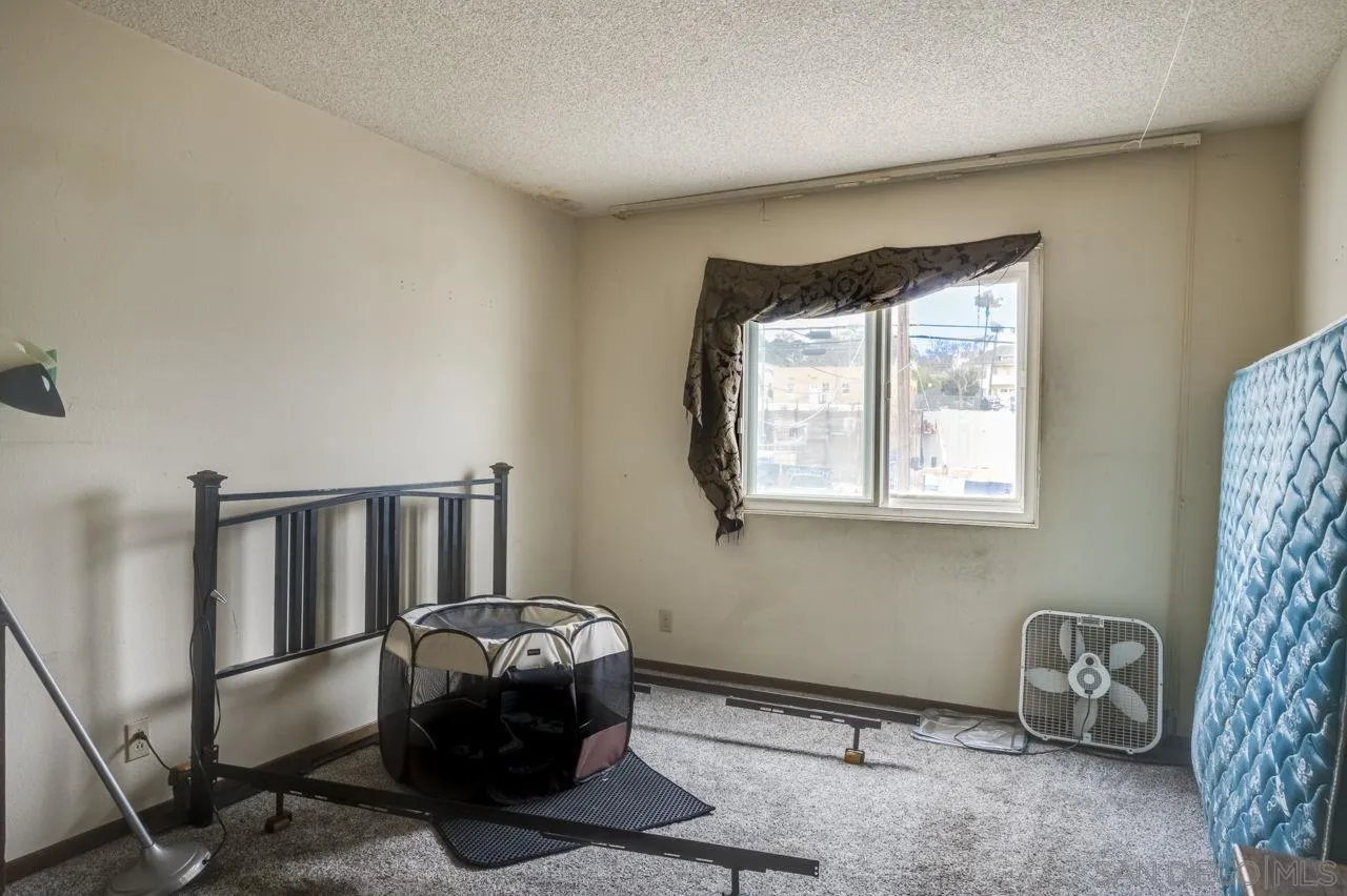 https://cdn.realtyfeed.com/cdn/127/260010460/e4d47202c925eb11bdc5e849621f4f21.webp