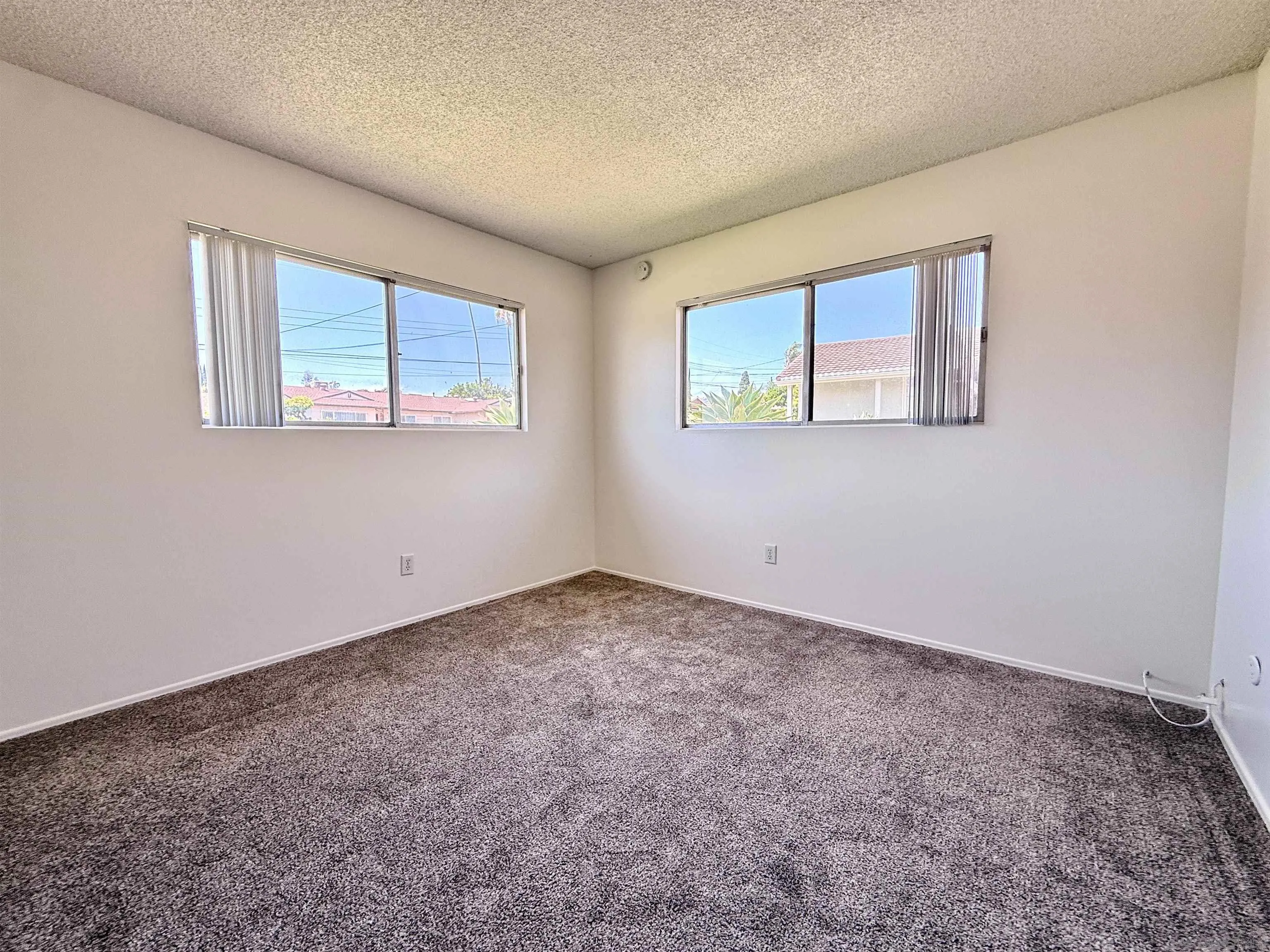 https://cdn.realtyfeed.com/cdn/127/260010461/0cdd15941b398aa30b3fb6f6c1566727.webp