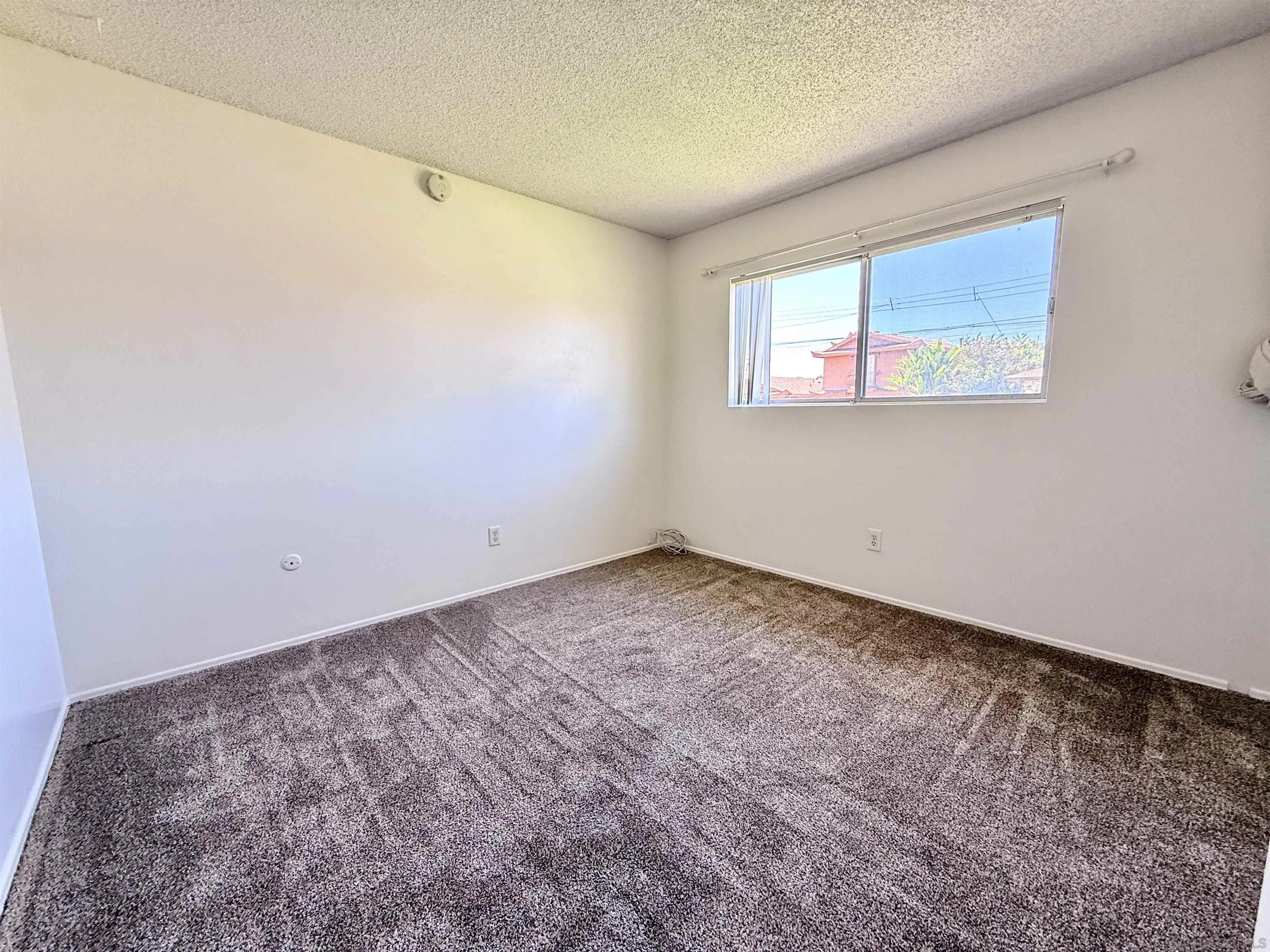 https://cdn.realtyfeed.com/cdn/127/260010461/4d37c238b9c4ed81d3f5227ced6913a7.webp