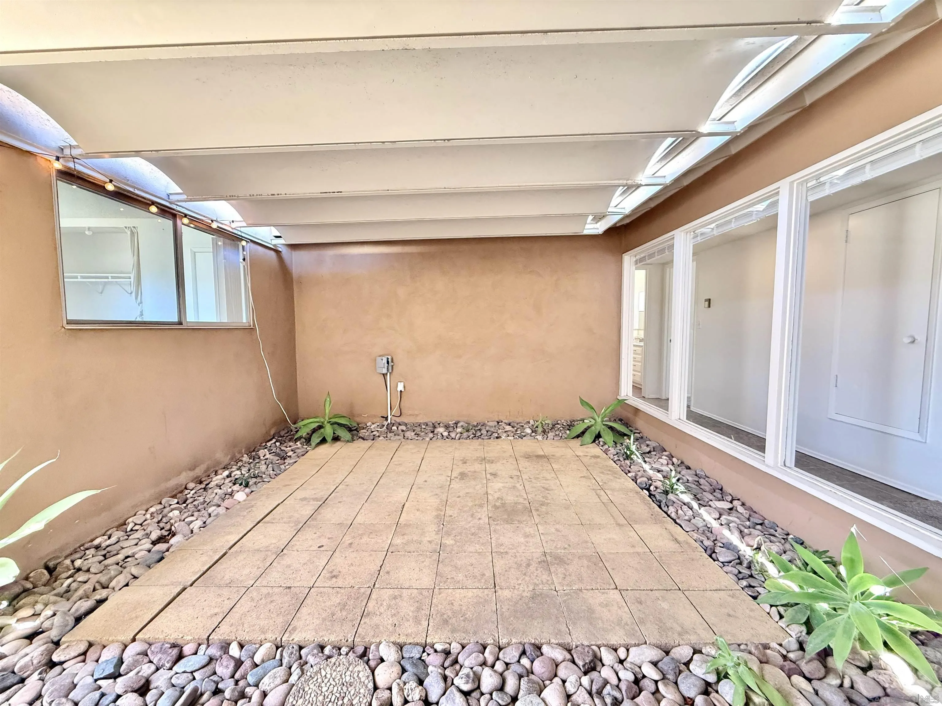 https://cdn.realtyfeed.com/cdn/127/260010461/572496a705a95368e72e8a0b1ddf1251.webp