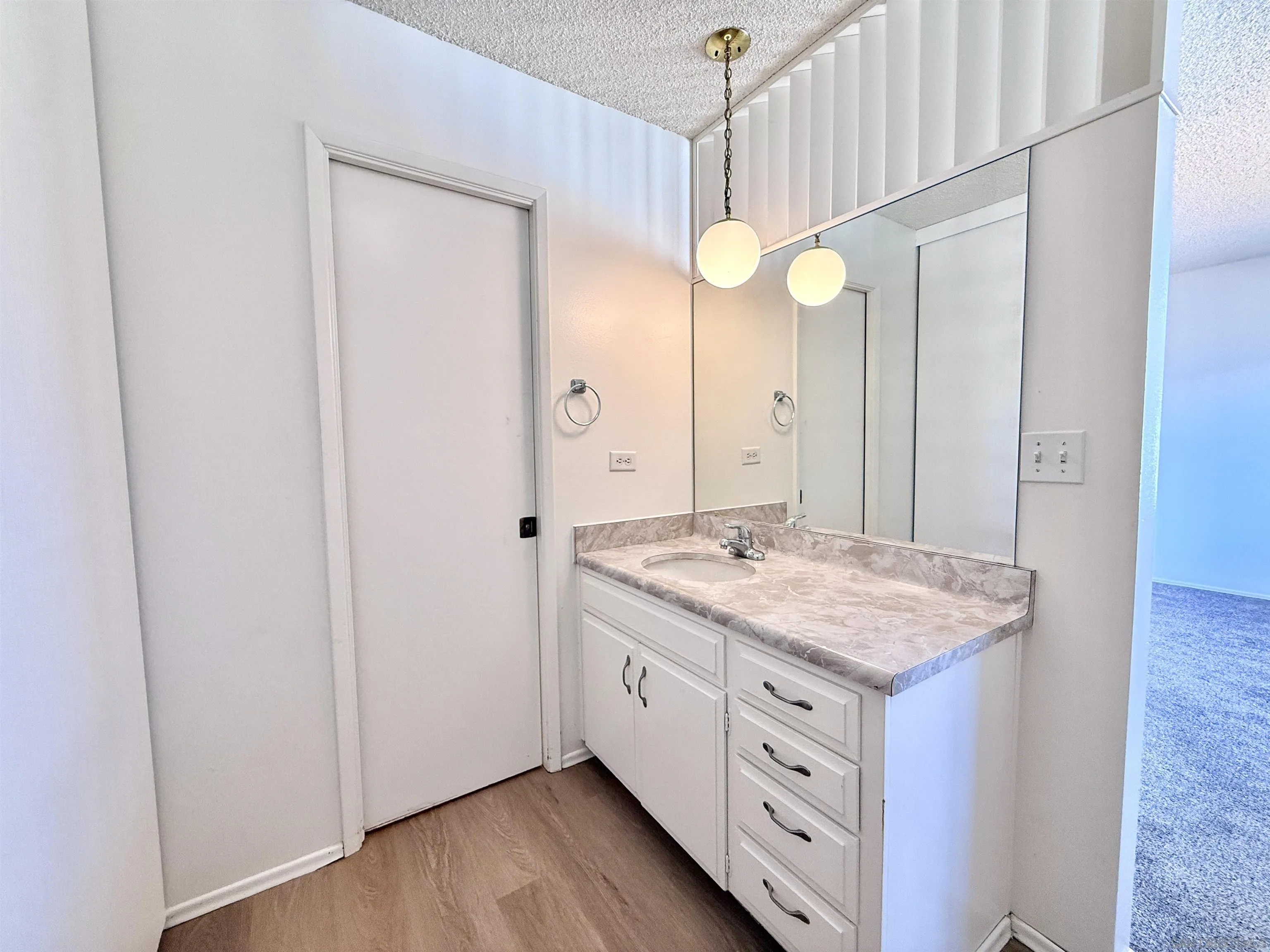 https://cdn.realtyfeed.com/cdn/127/260010461/fb78c4c6a8b47218a8a2cbd169ce05cd.webp