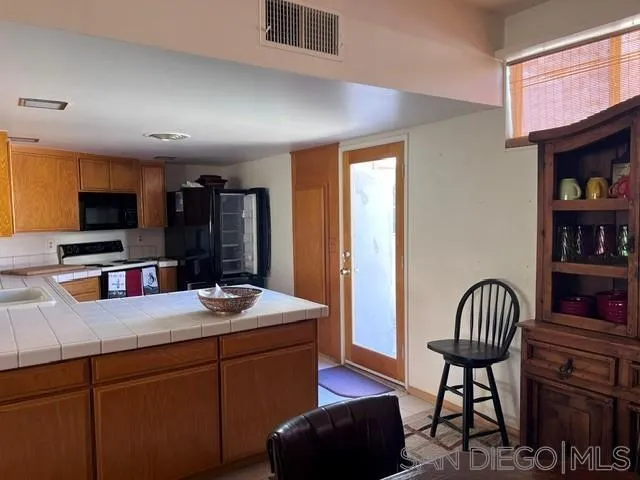 https://cdn.realtyfeed.com/cdn/127/260010468/dbefd26b18f5b39b4b9e85bab5ca6cf8.webp