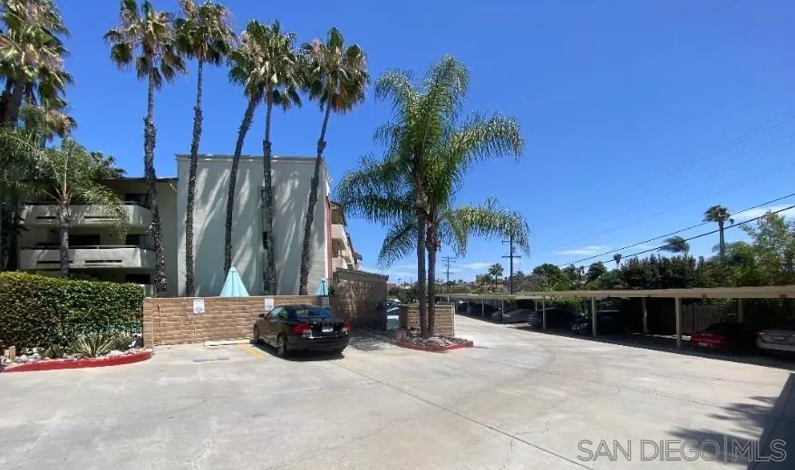 https://cdn.realtyfeed.com/cdn/127/260010469/a63deea7d8b44927fdbac637edd052d8.webp
