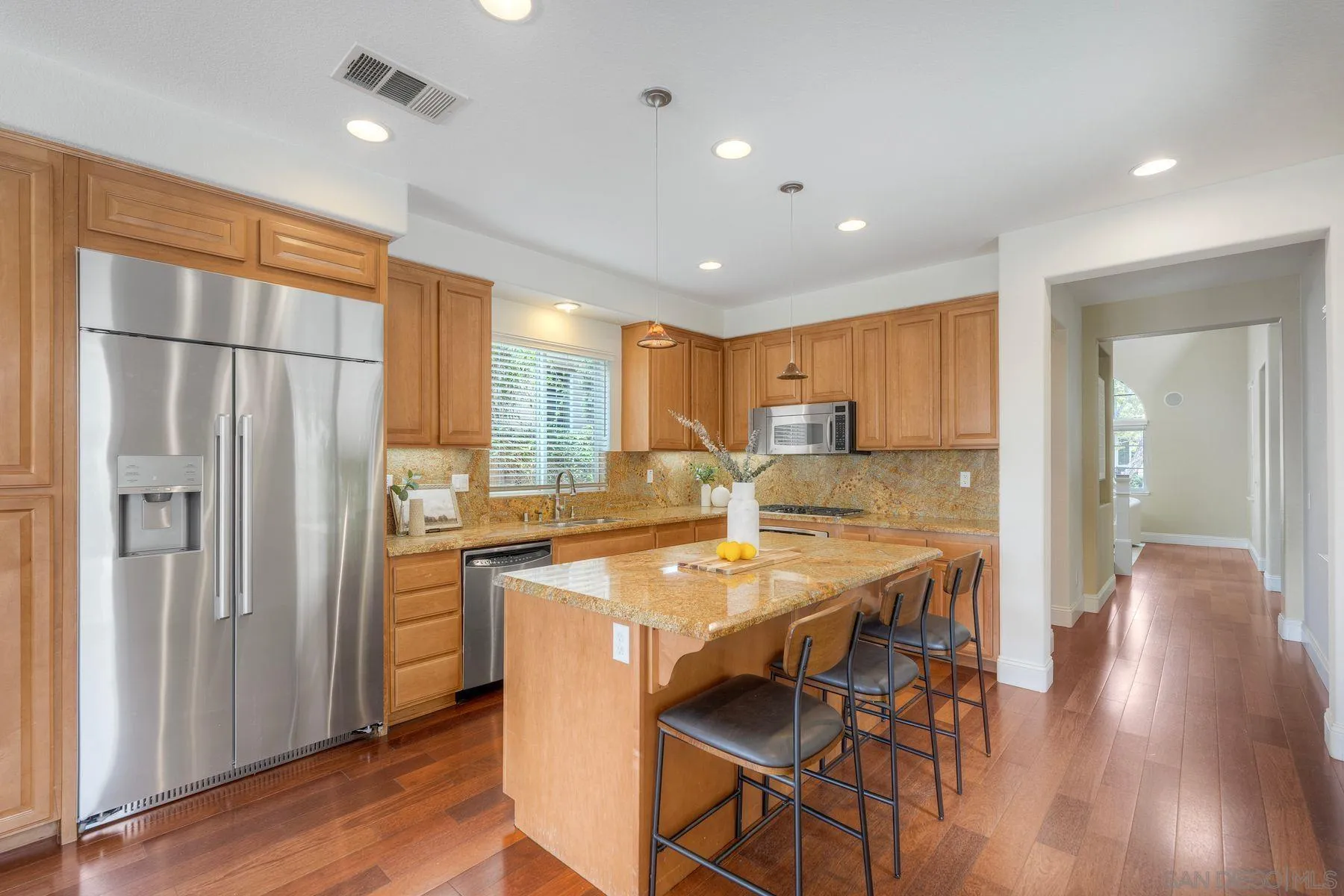 https://cdn.realtyfeed.com/cdn/127/260010470/5f1254665b74f73156444a946ecd0fad.webp