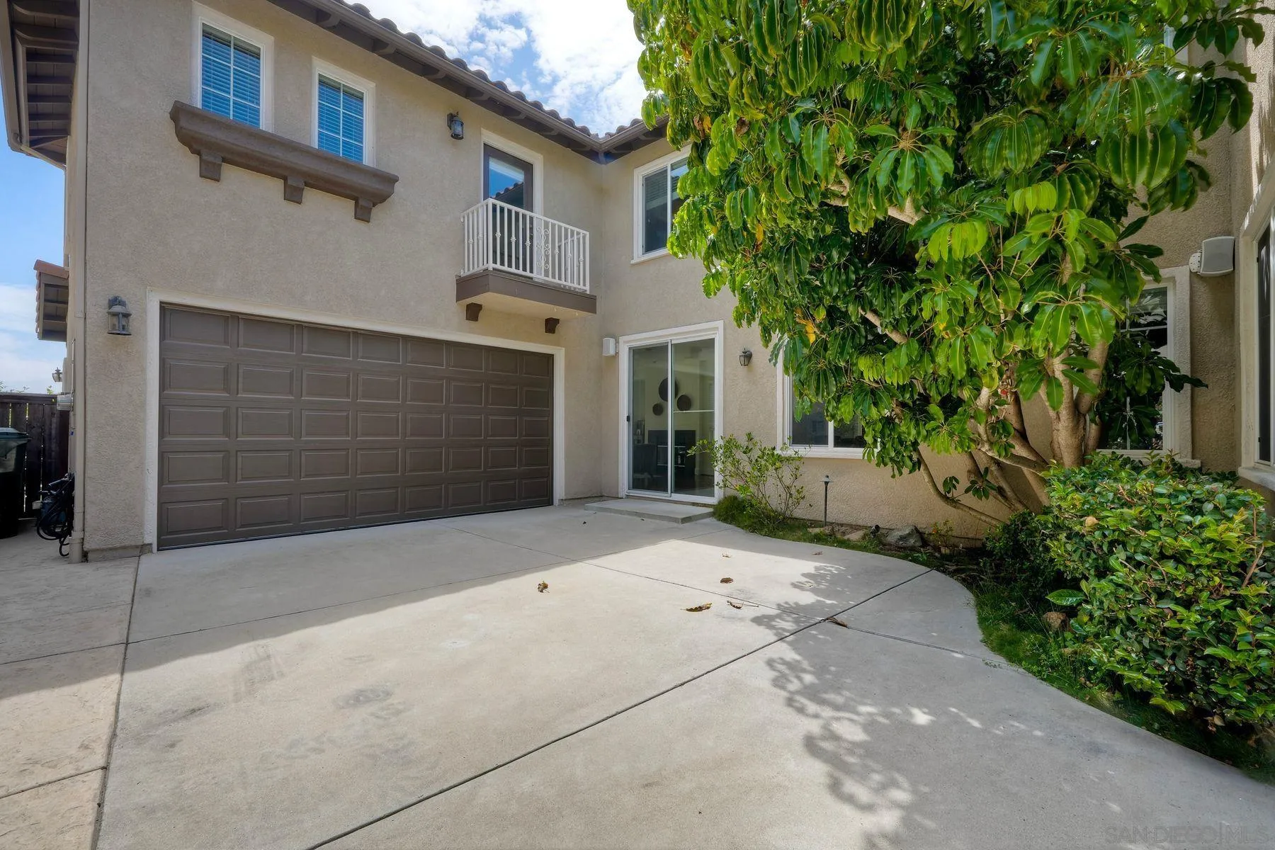 https://cdn.realtyfeed.com/cdn/127/260010470/a1fe25574256593ad414bc1b9e154179.webp