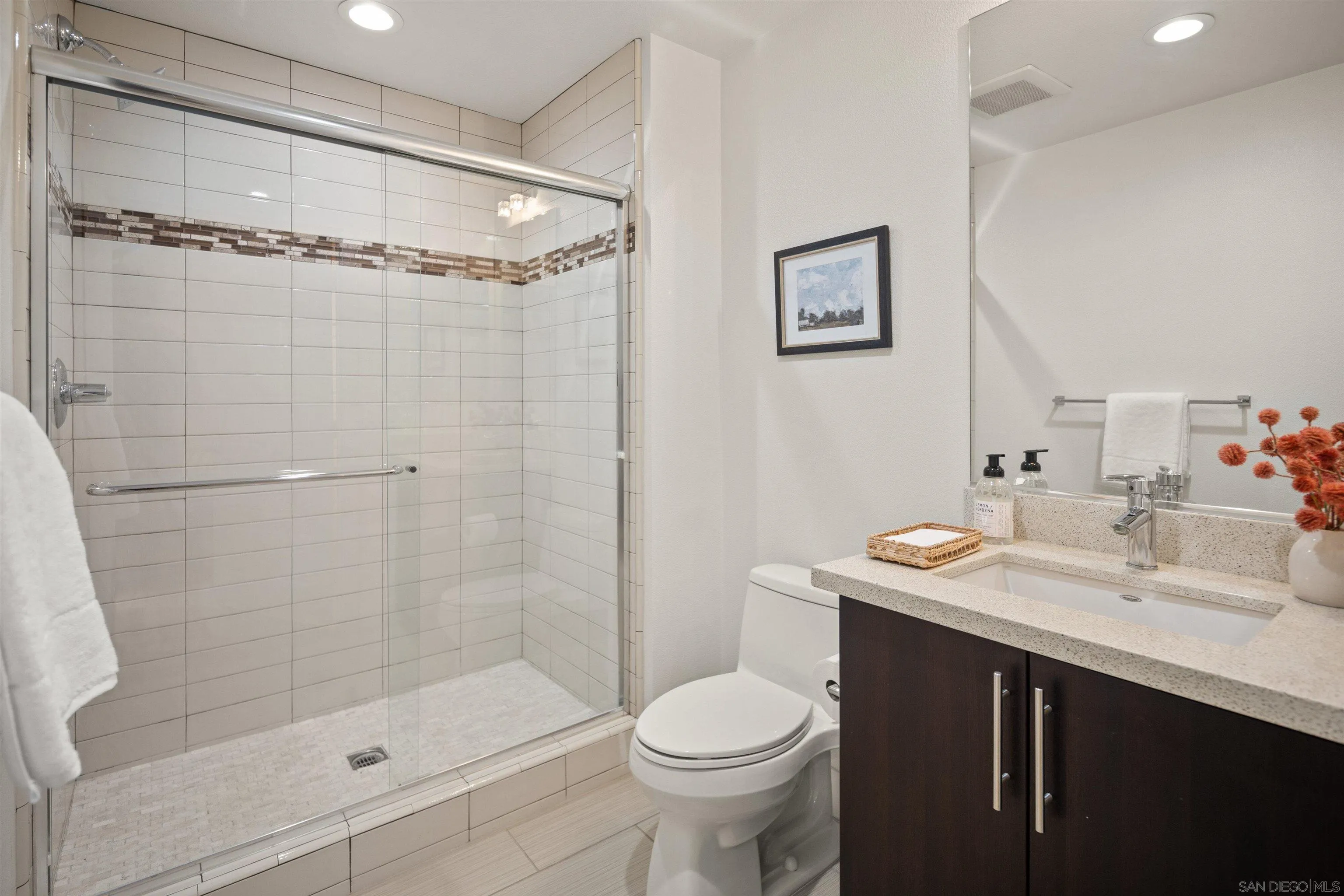Photo #7: 260010471 Listing: Photo #7