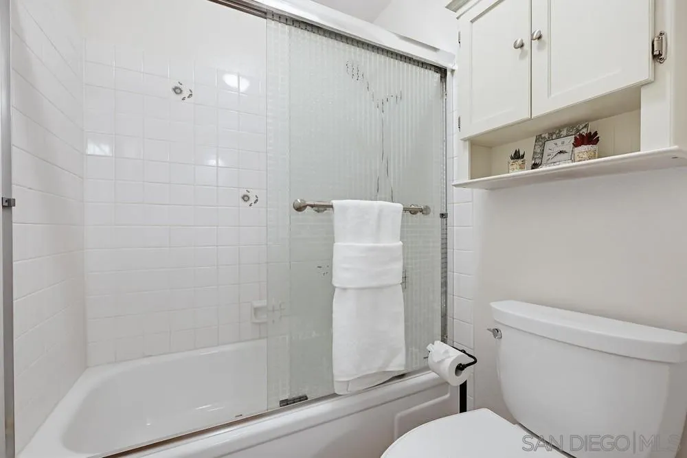Photo #33: 260010473 Listing: Photo #33
