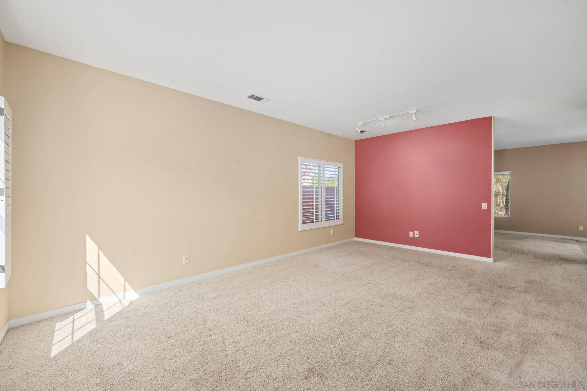 https://cdn.realtyfeed.com/cdn/127/260010474/1b0530c7825e7002adc6f170ae4eb885.webp