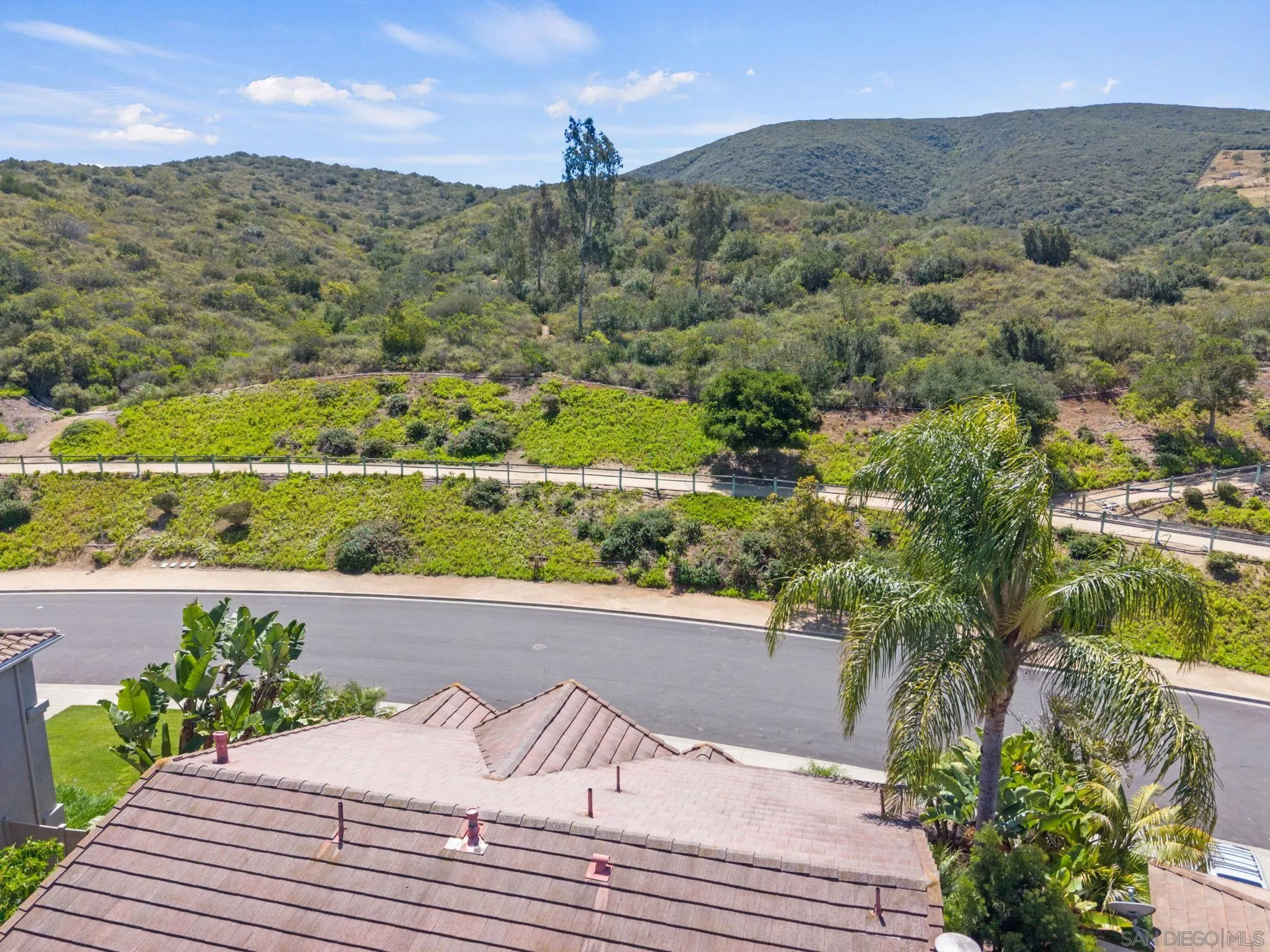 https://cdn.realtyfeed.com/cdn/127/260010474/41d76aefb01175a2e64accae35b56487.webp