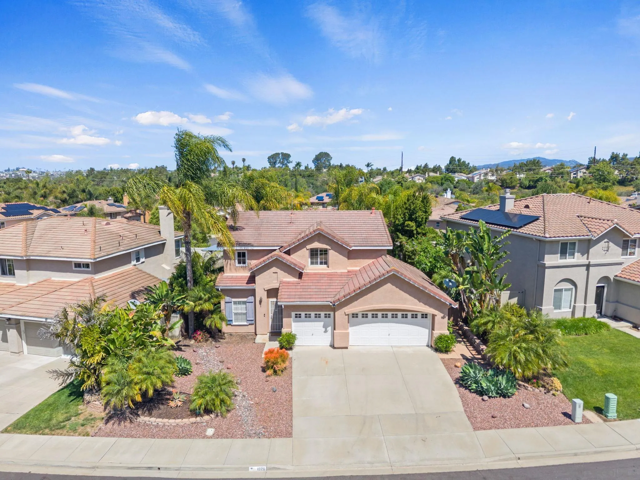 https://cdn.realtyfeed.com/cdn/127/260010474/47b5423c6d35b23c716f2f97a9407079.webp