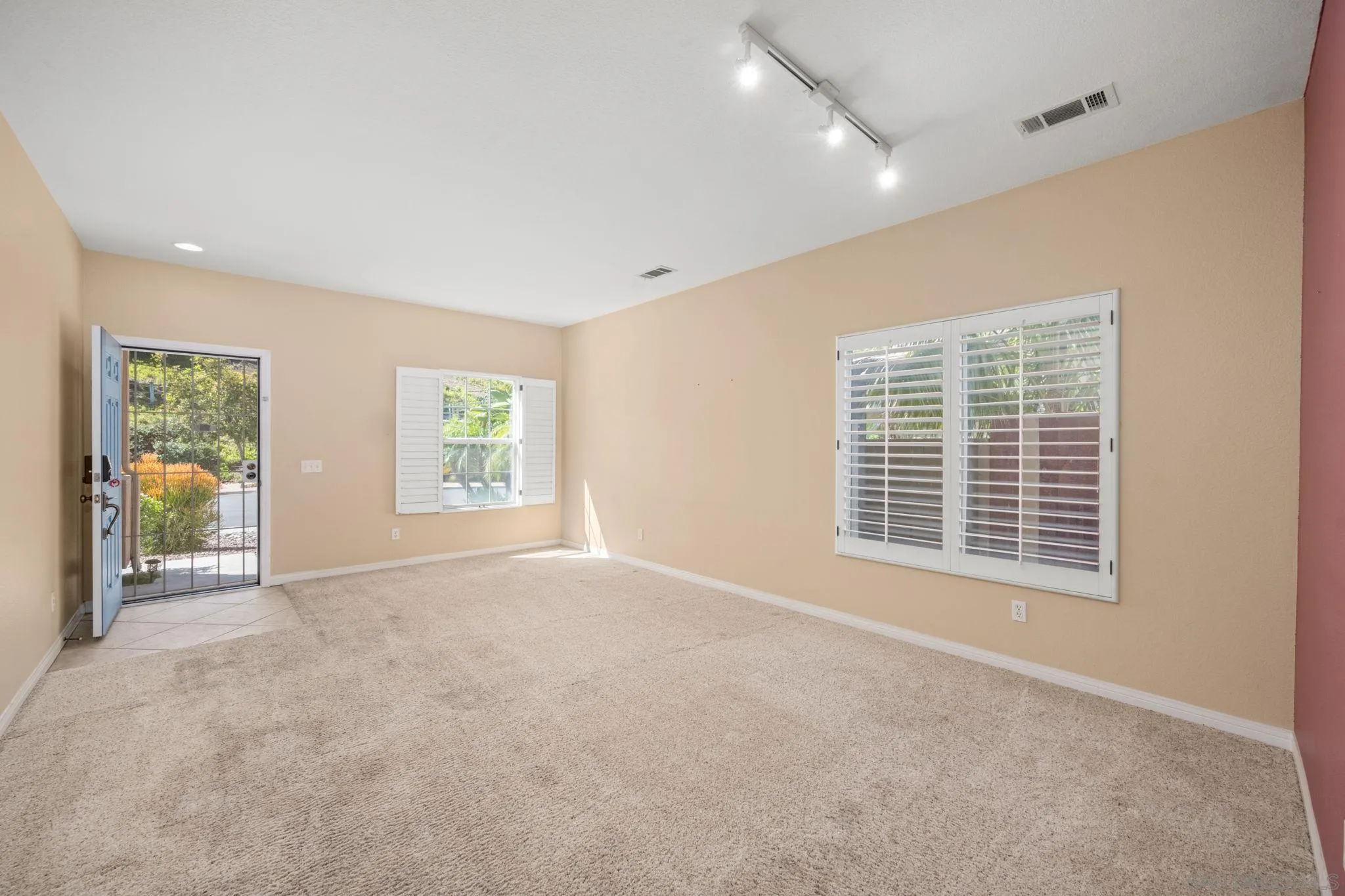 https://cdn.realtyfeed.com/cdn/127/260010474/6033c7ee10b315dd6e2c891edfbe5020.webp