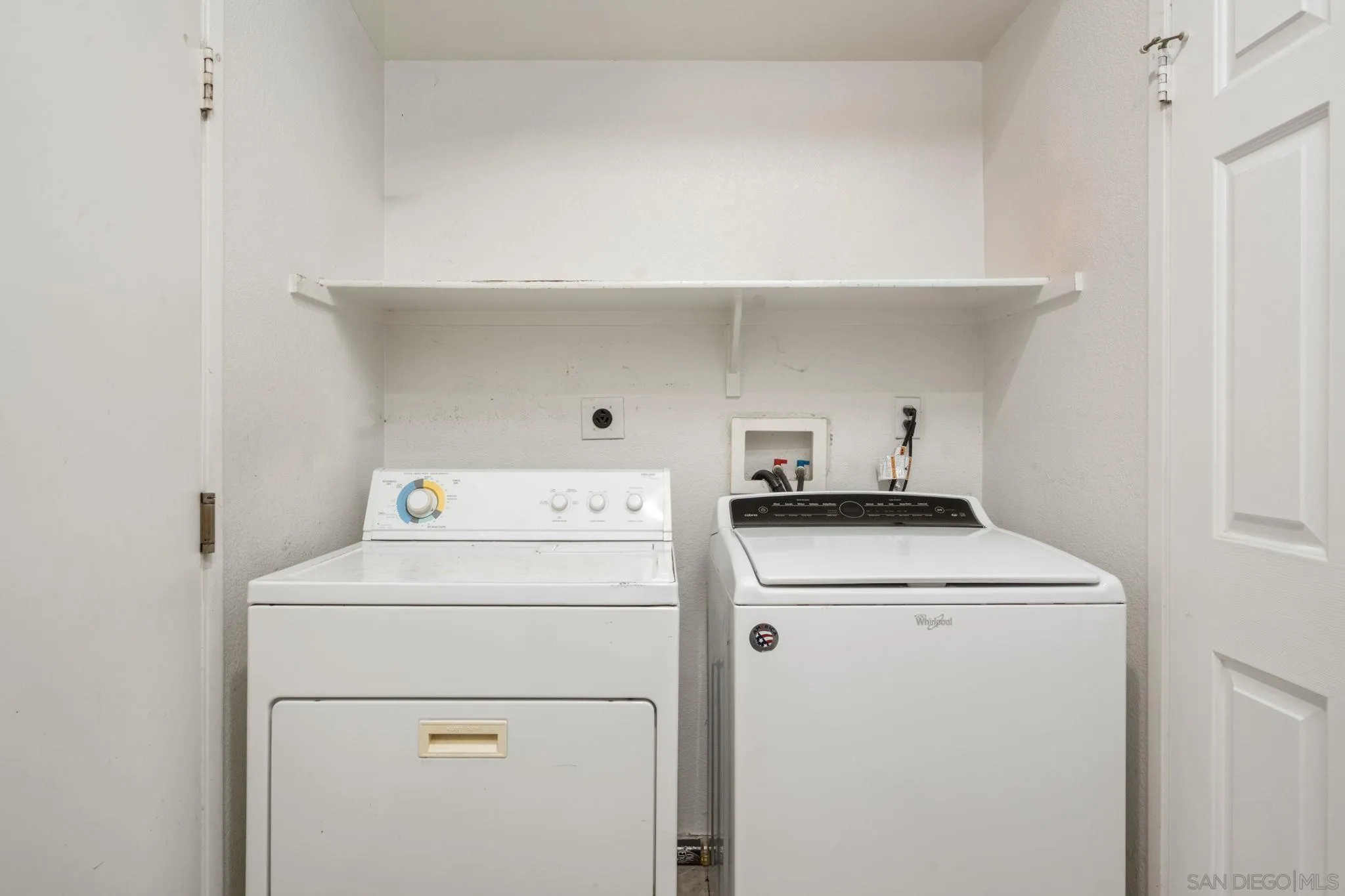 https://cdn.realtyfeed.com/cdn/127/260010474/6fff07455861f2d4fc8c8ad2394b9df6.webp