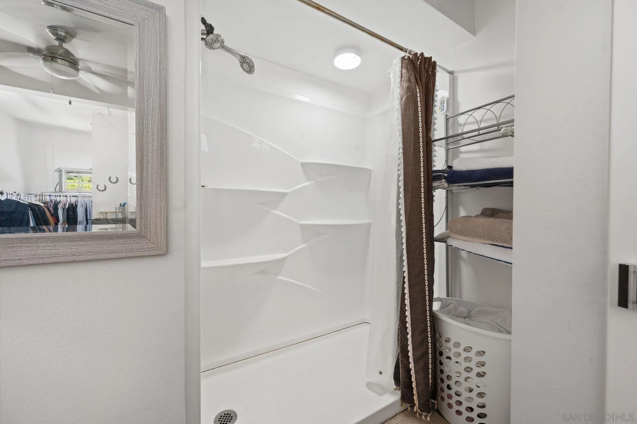 https://cdn.realtyfeed.com/cdn/127/260010474/8c1d31f535d577e4a80ec43aefdfd75a.webp