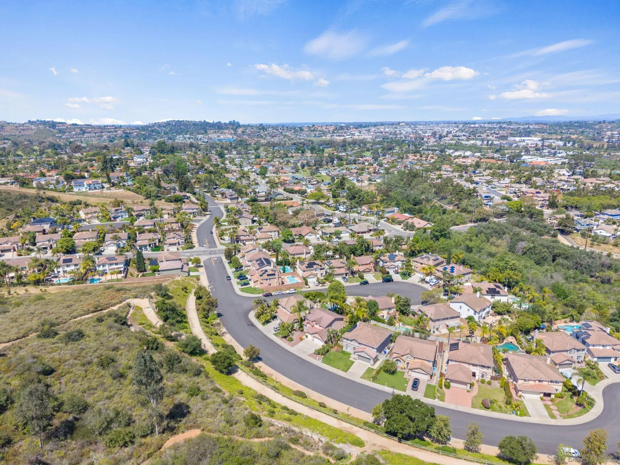 https://cdn.realtyfeed.com/cdn/127/260010474/a2e9d2c7851ff9854ac699fbc66d20d2.webp